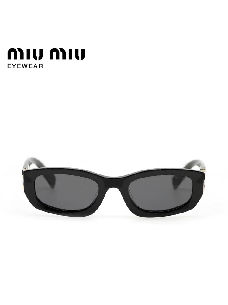 Unknown 13015043MIU M* A2158