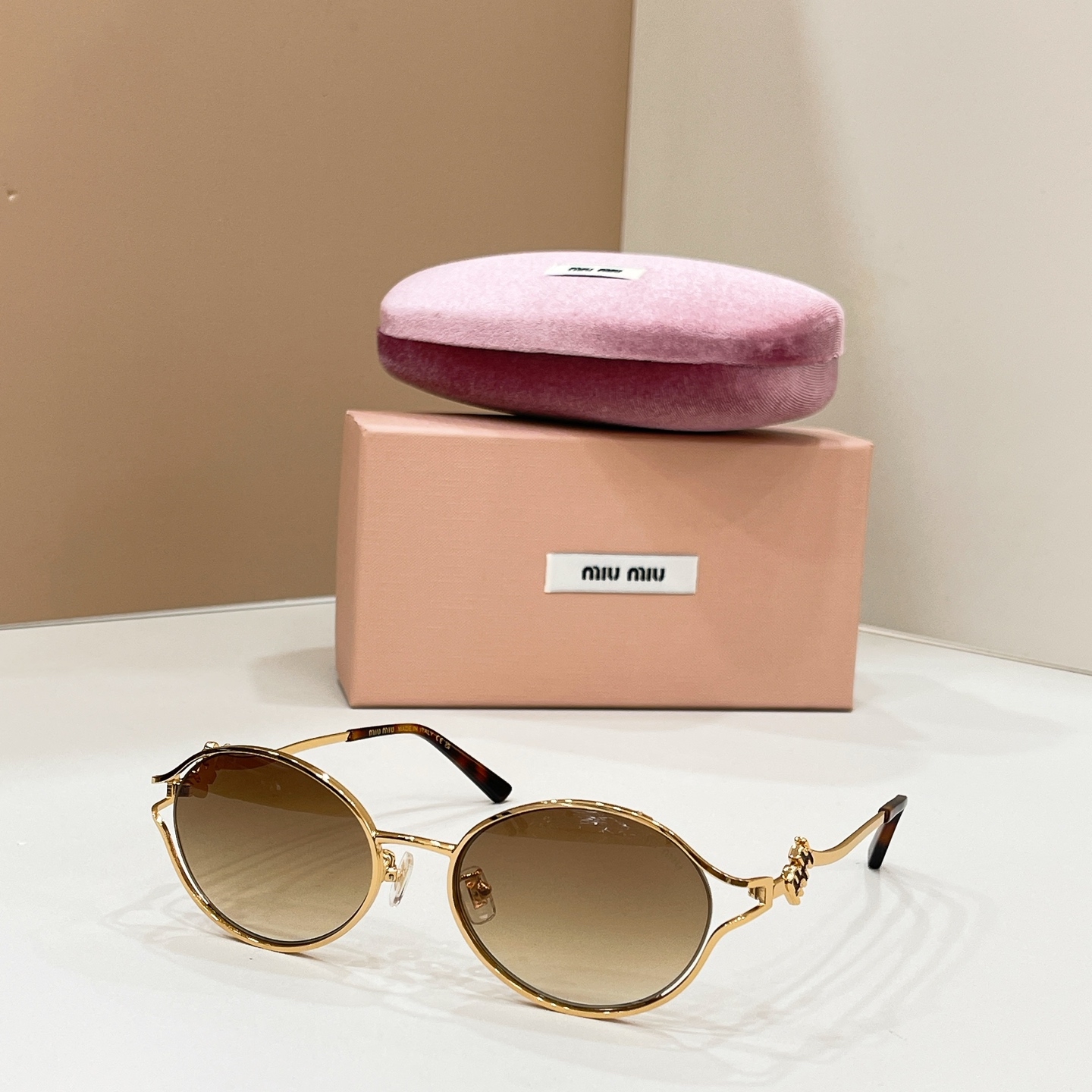 Miu Miu MIU M*