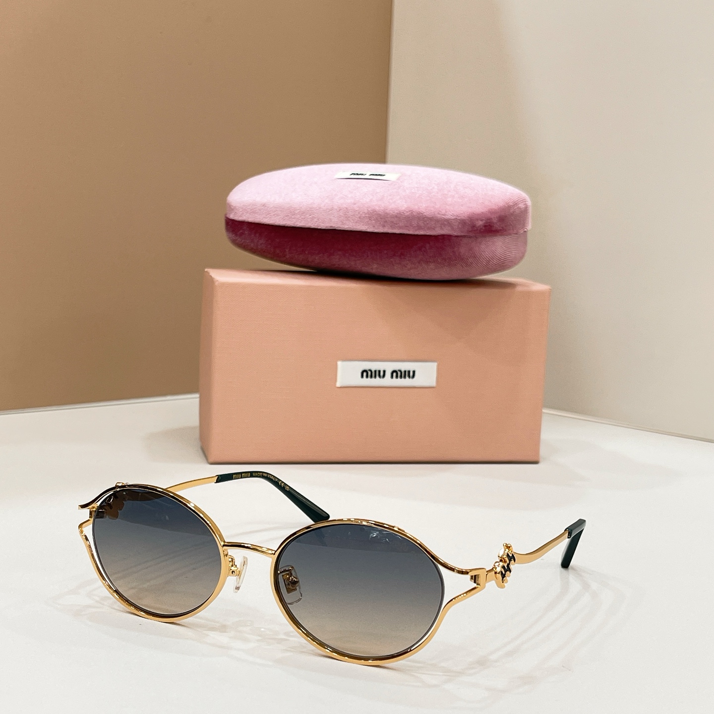 Miu Miu MIU M*
