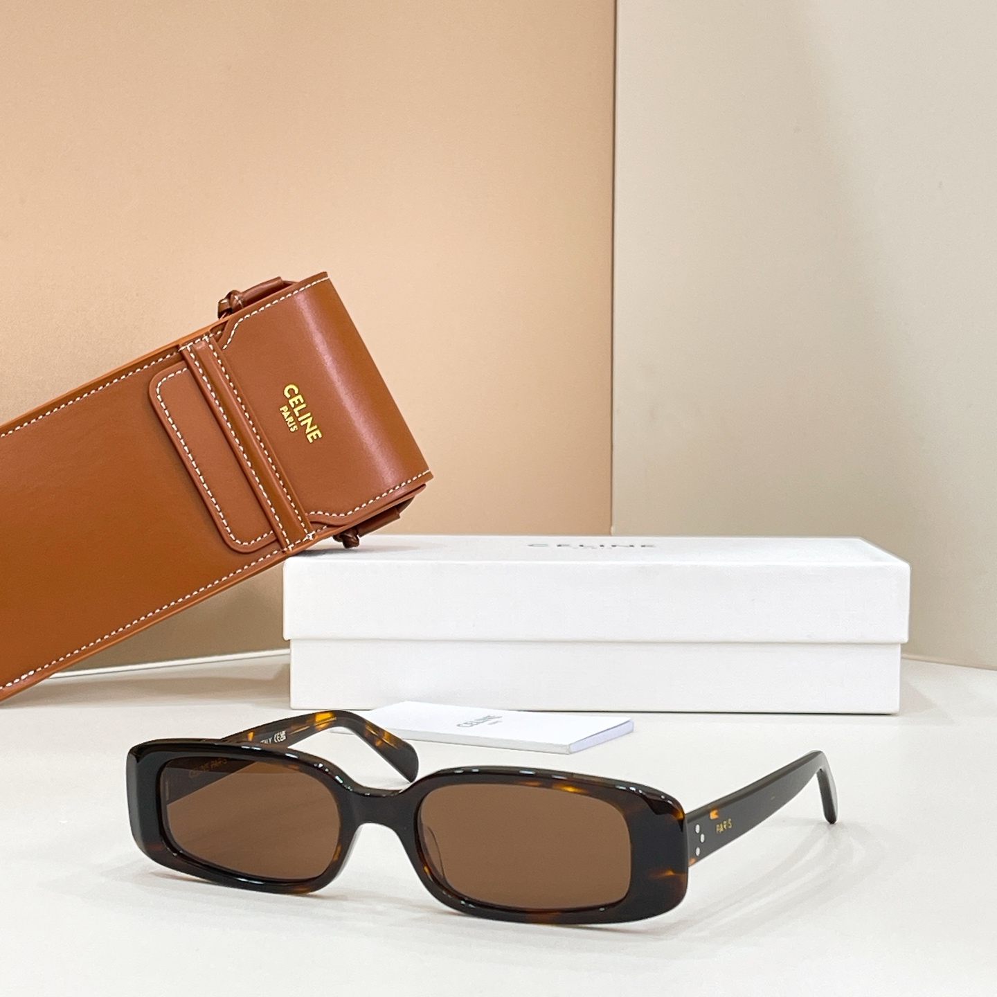 Celine CELIN* MODEL: CL40343U SIZE:53口16-145