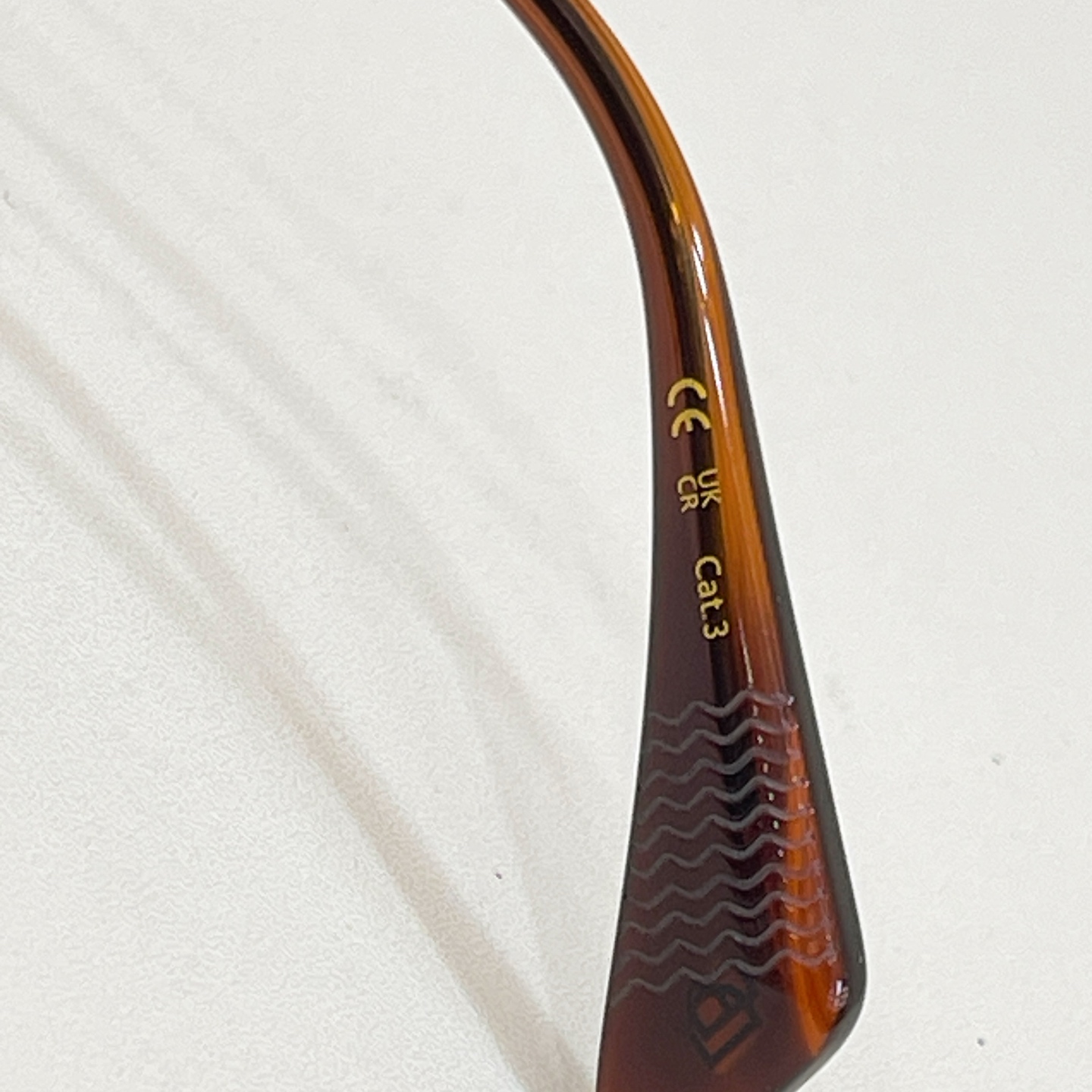 Unknown DAVID BECKHA* MODEL：DB 1229/S SIZE：52口21-145