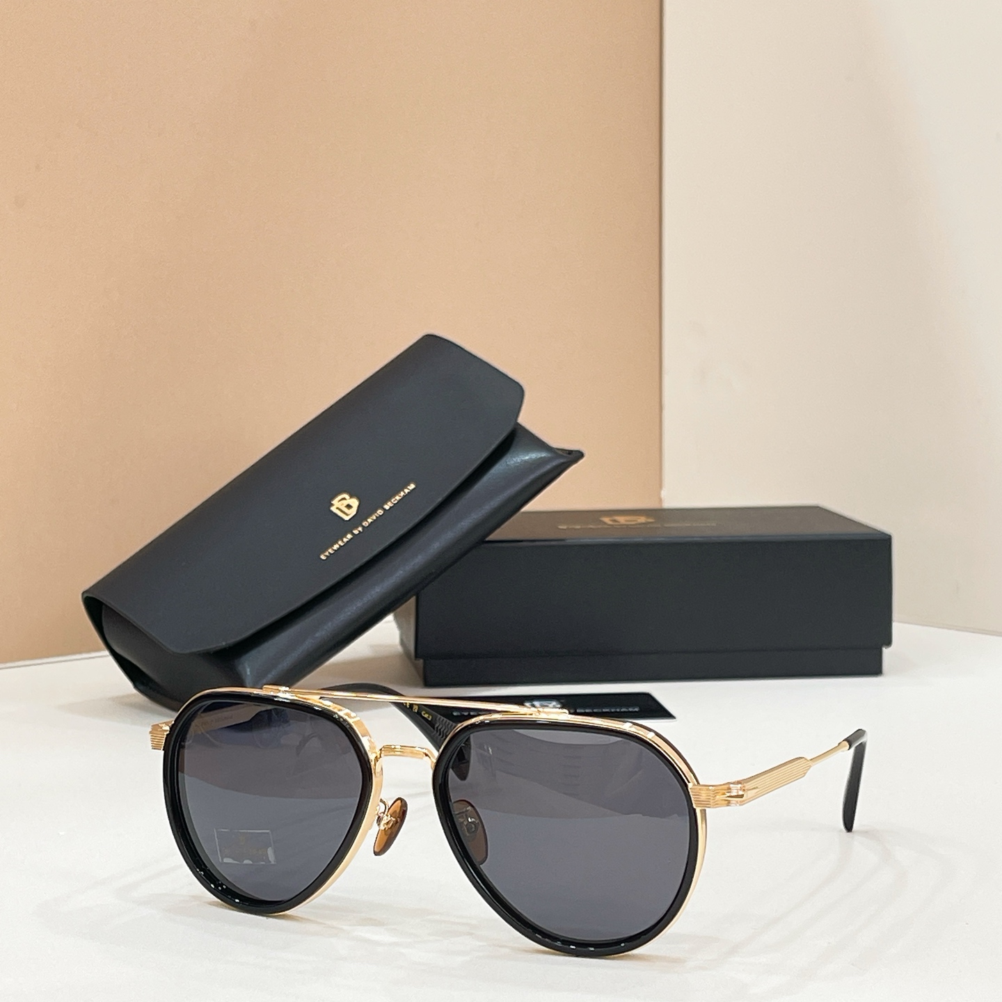 Unknown DAVID BECKHA* MODEL：DB 1226/S SIZE：57口18-145