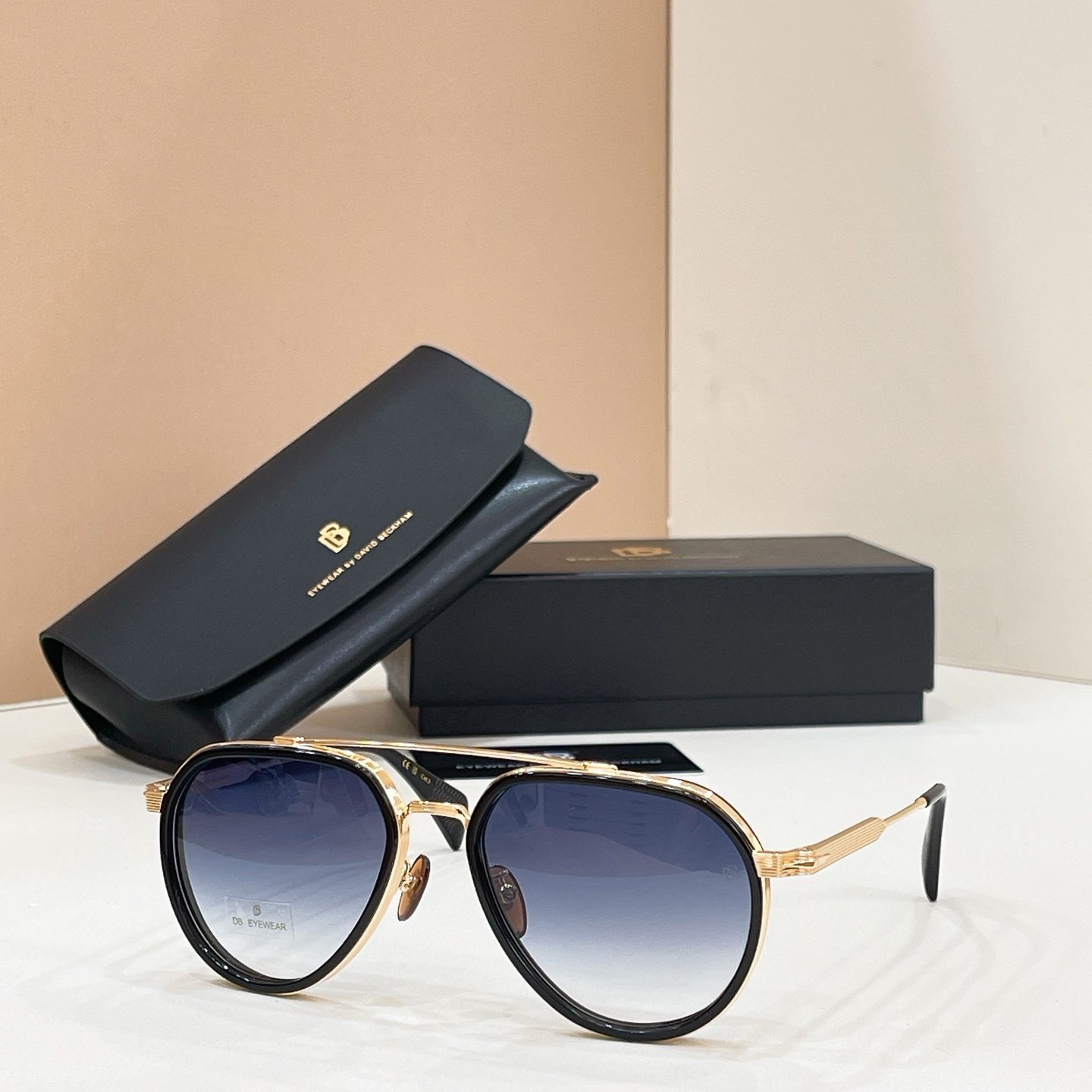 Unknown DAVID BECKHA* MODEL：DB 1226/S SIZE：57口18-145