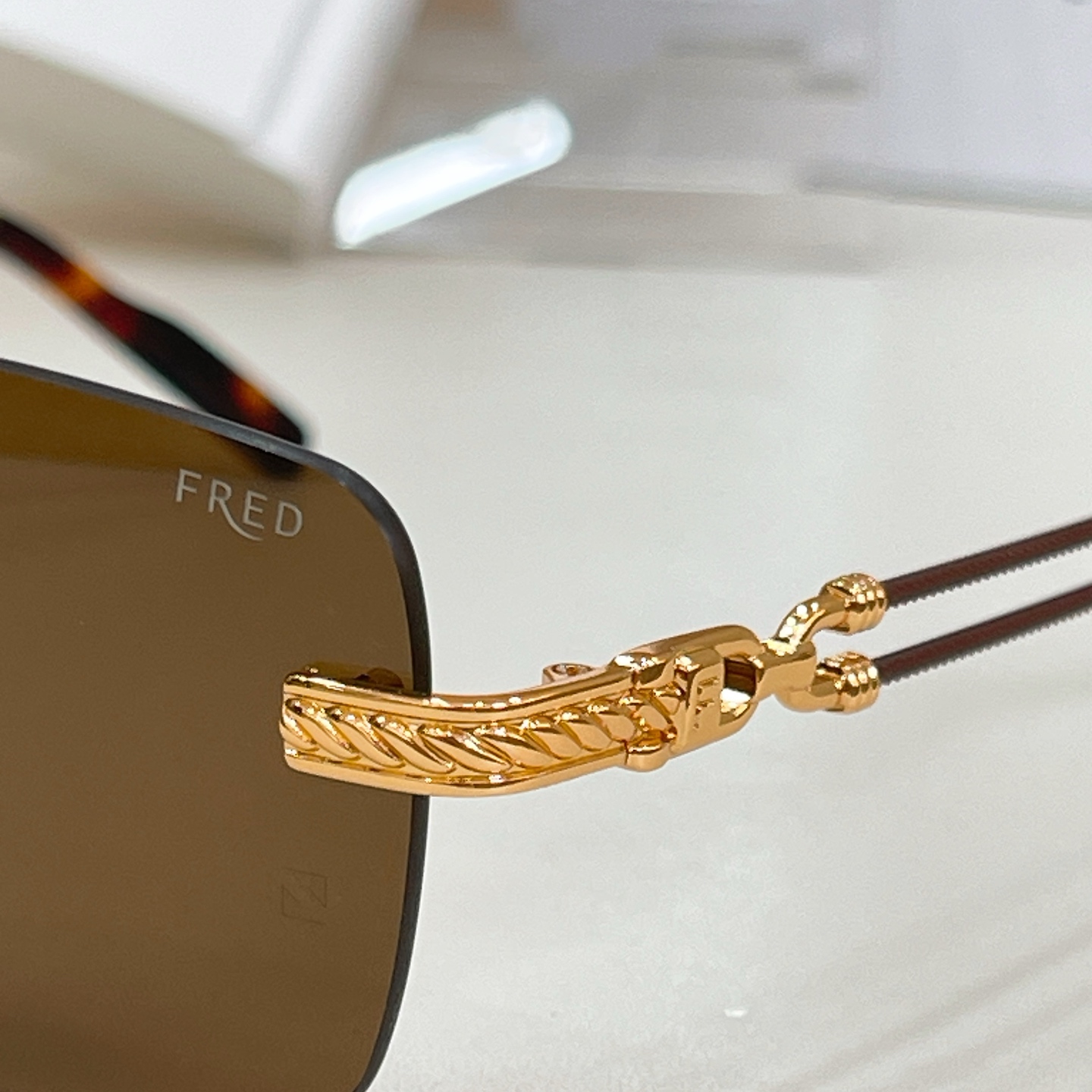 Fred 13015043FRED 57103U