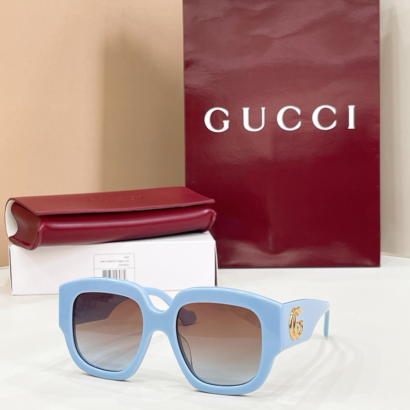 Gucci Gucci MODEL：GG1546S SIZE：52口20-145