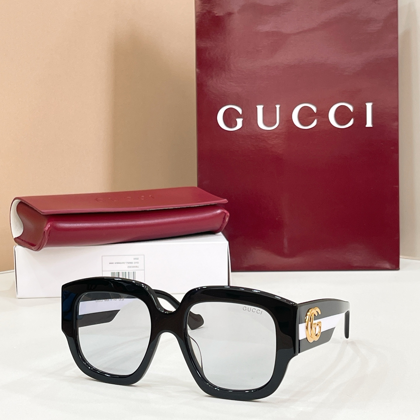 Gucci Gucci MODEL：GG1546S SIZE：52口20-145