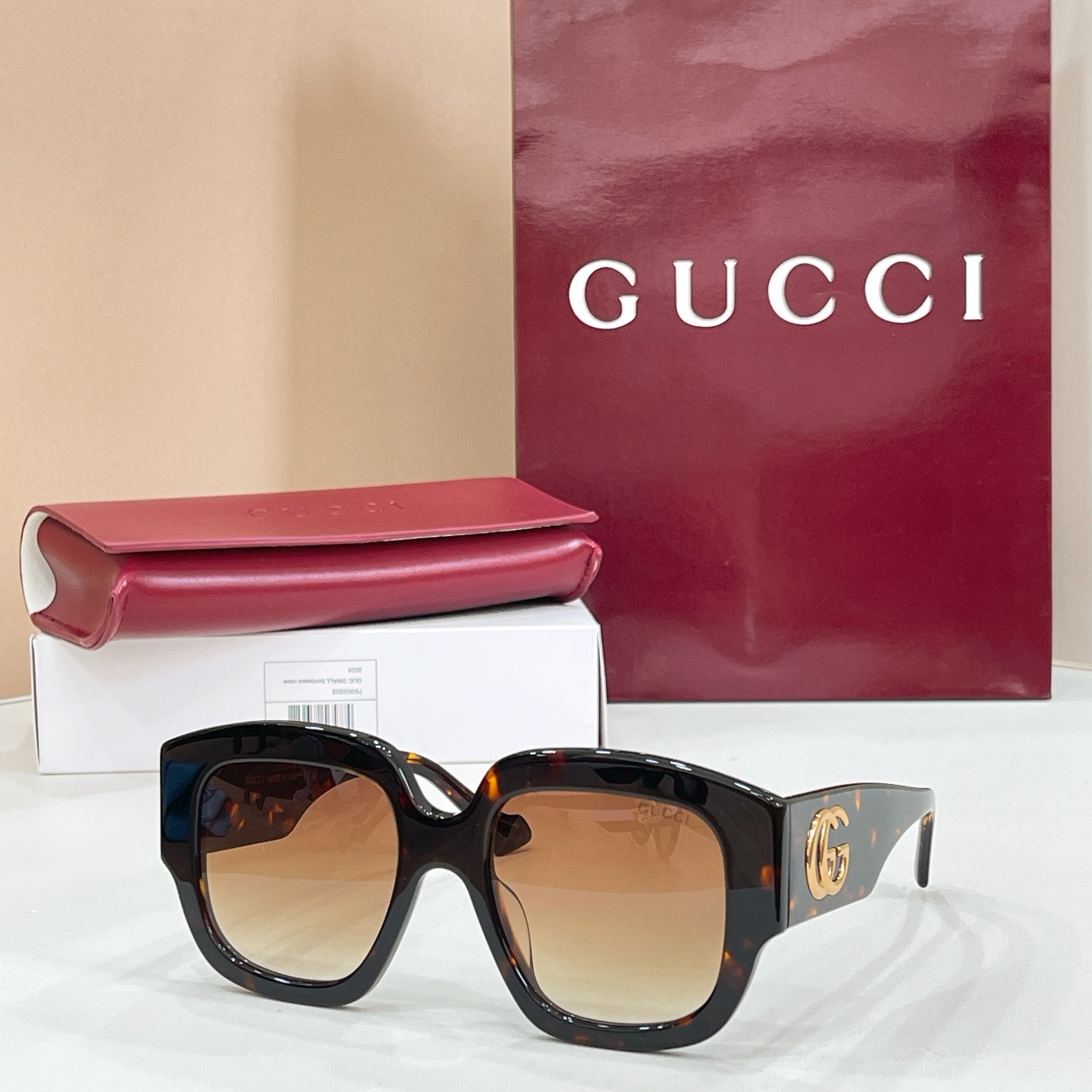 Gucci Gucci MODEL：GG1546S SIZE：52口20-145
