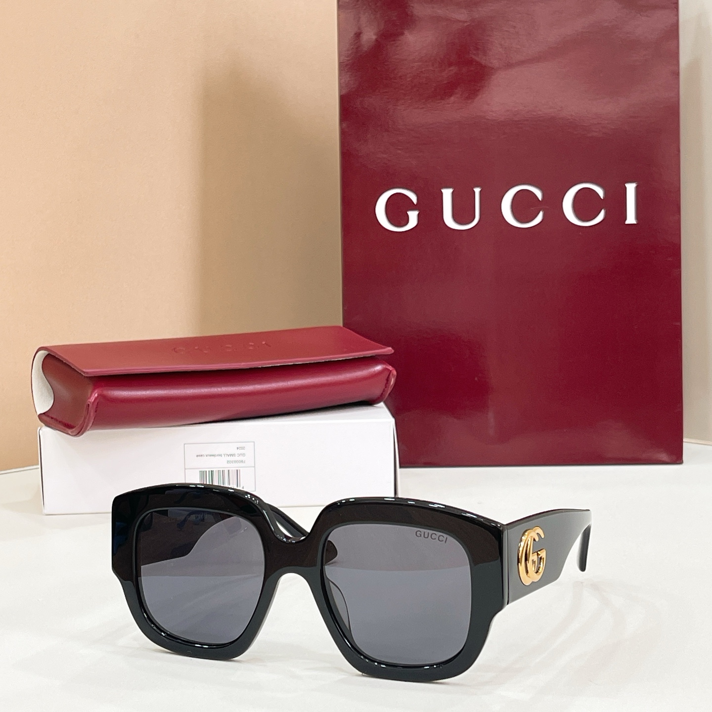 Gucci Gucci MODEL：GG1546S SIZE：52口20-145