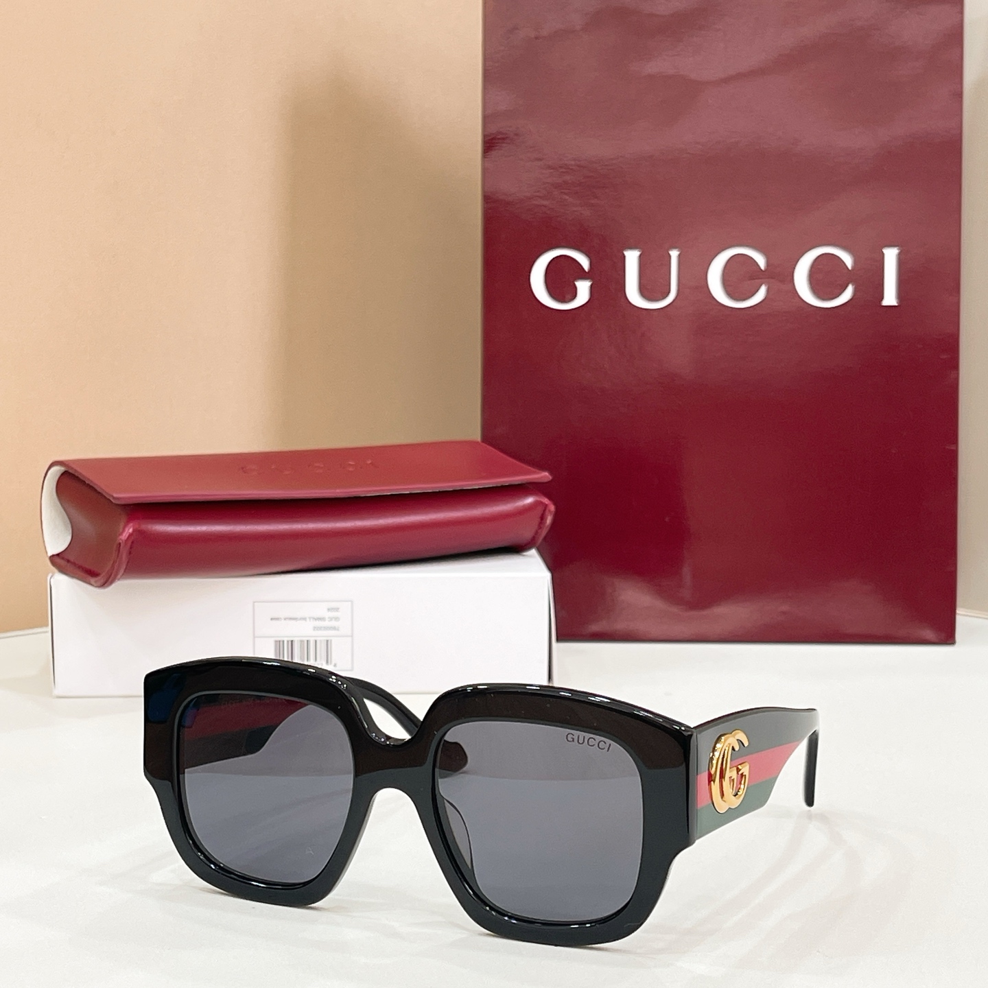 Gucci Gucci MODEL：GG1546S SIZE：52口20-145