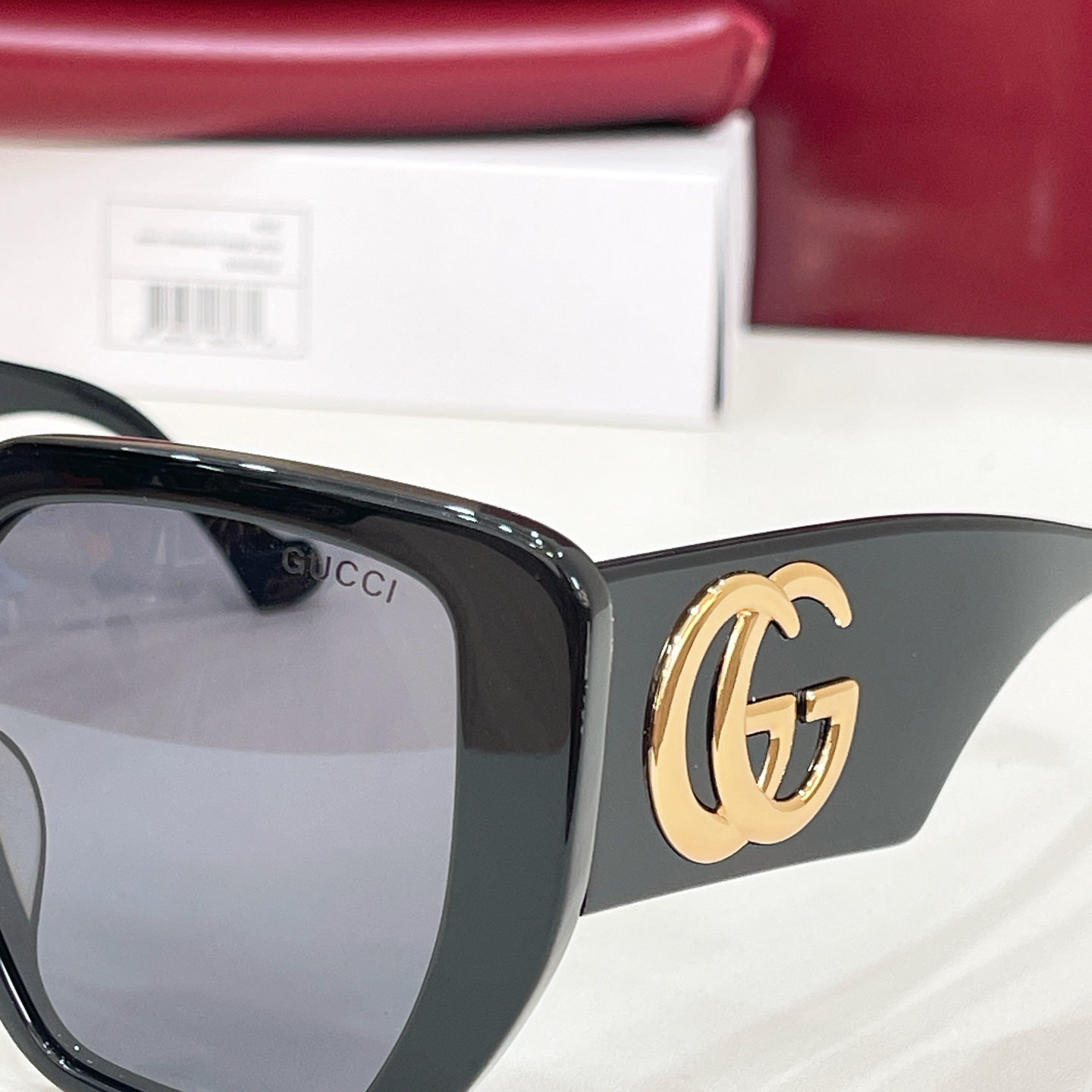 Gucci 13015043Gucci MODEL：GG0956S SIZE：54口18-145