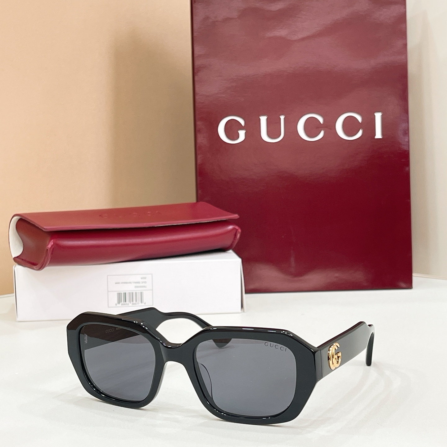 Gucci Gucci MODEL：GG1553S SIZE：54口21-145
