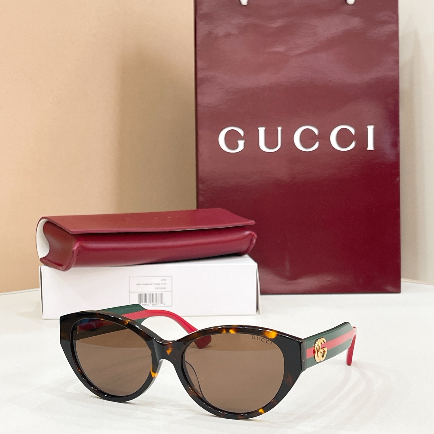 Gucci Gucci MODEL：GG1554S SIZE：57口17-145