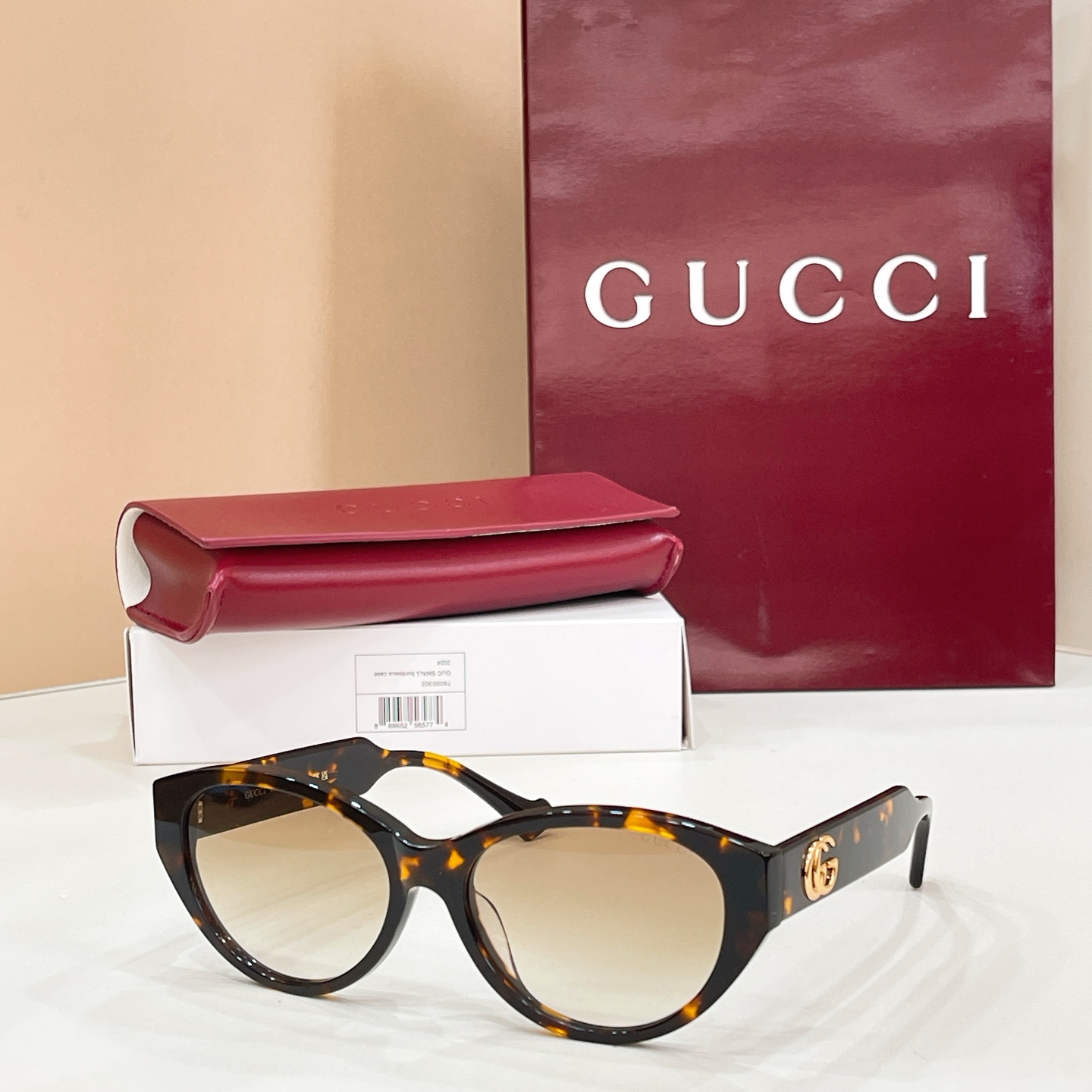 Gucci Gucci MODEL：GG1554S SIZE：57口17-145