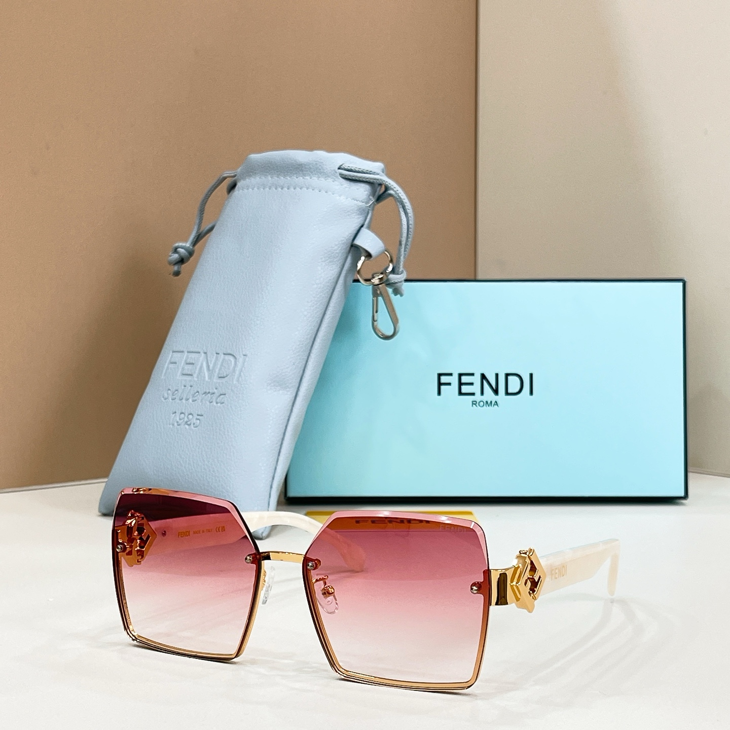 Fendi FENDI MODEL：FE 40151I SIZE：62口16-140