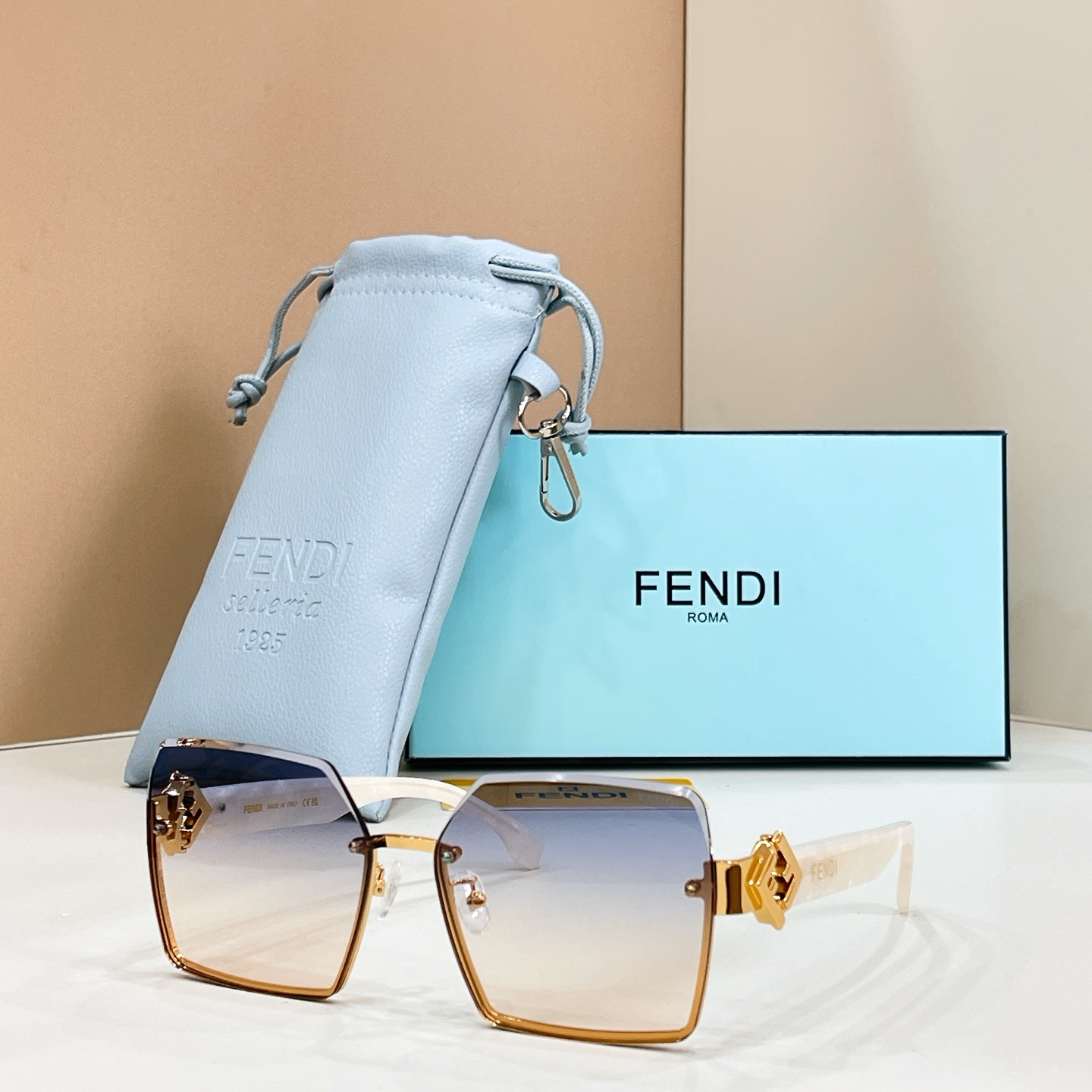 Fendi FENDI MODEL：FE 40151I SIZE：62口16-140