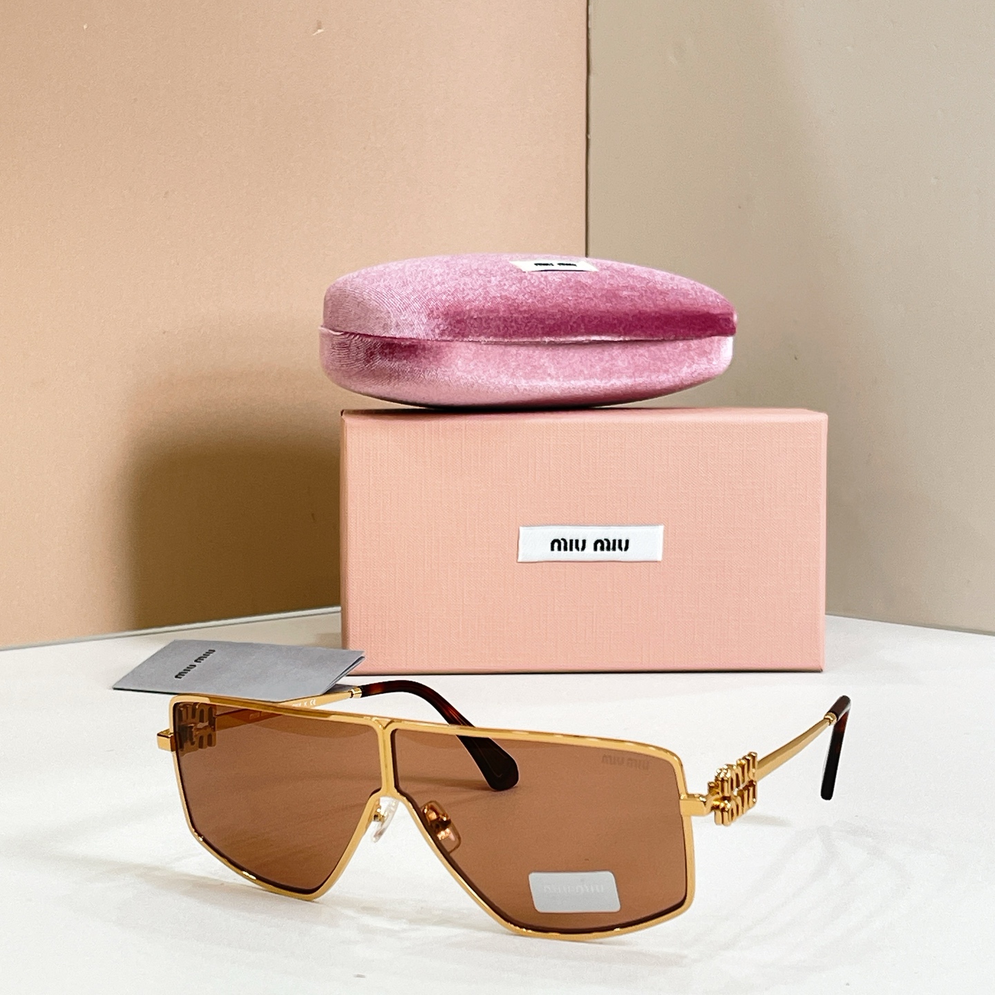 Miu Miu MIU M*