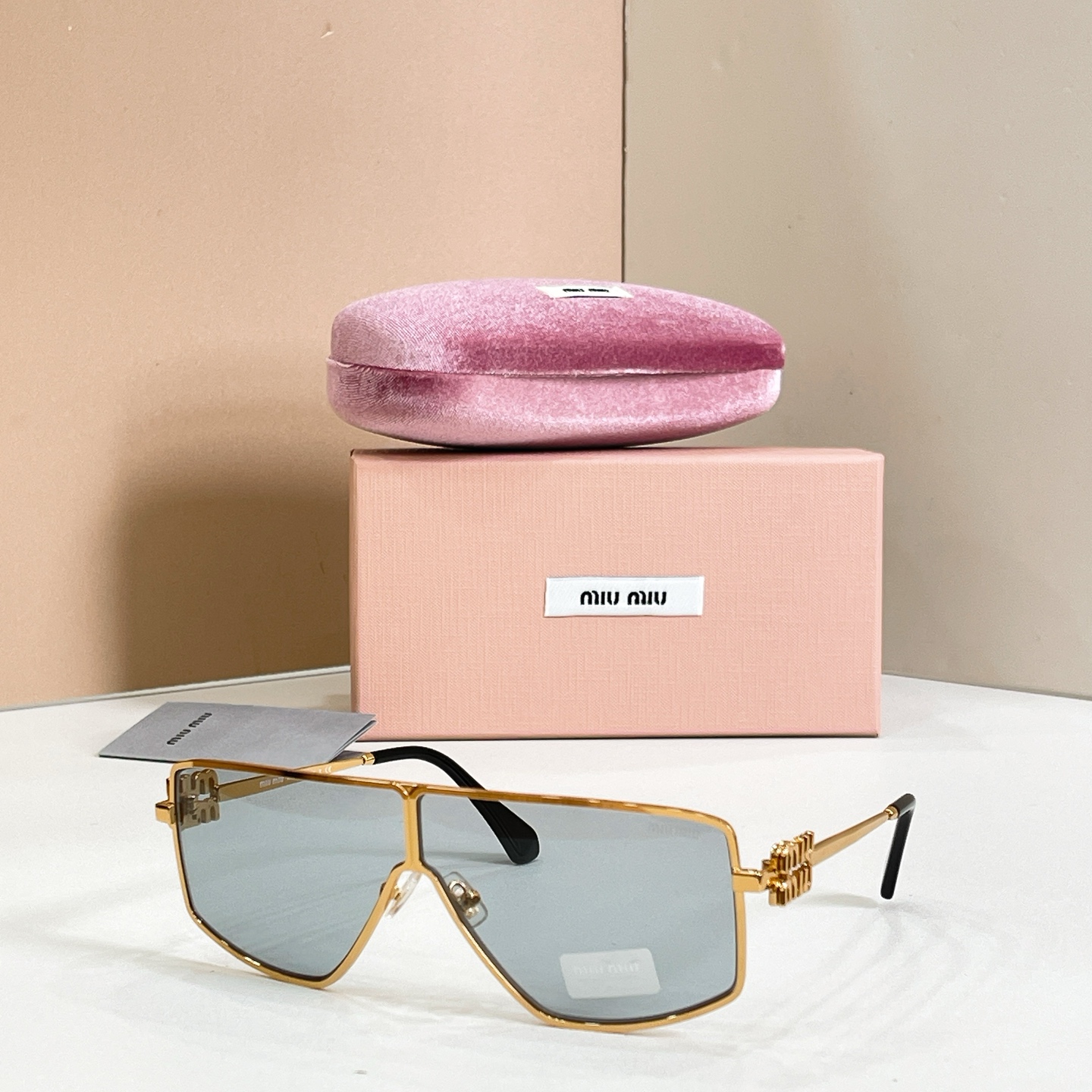 Miu Miu MIU M*