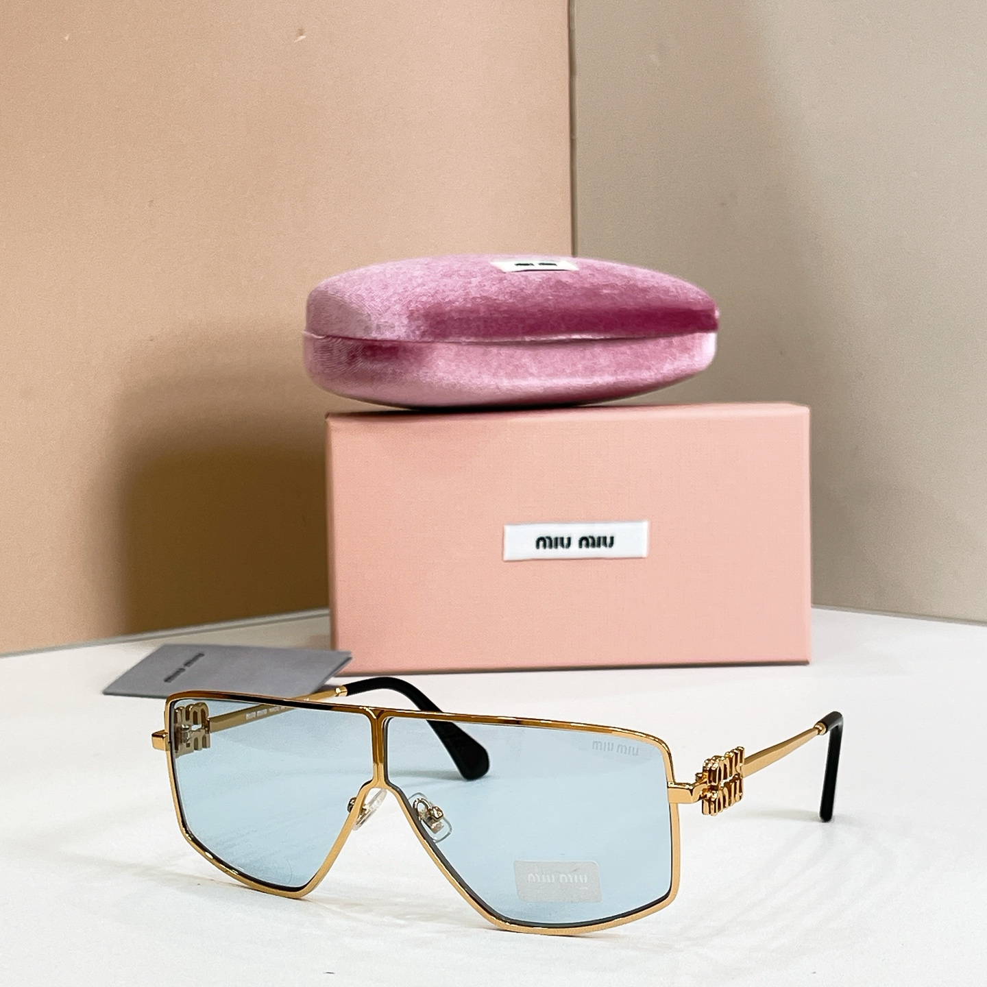 Miu Miu MIU M*