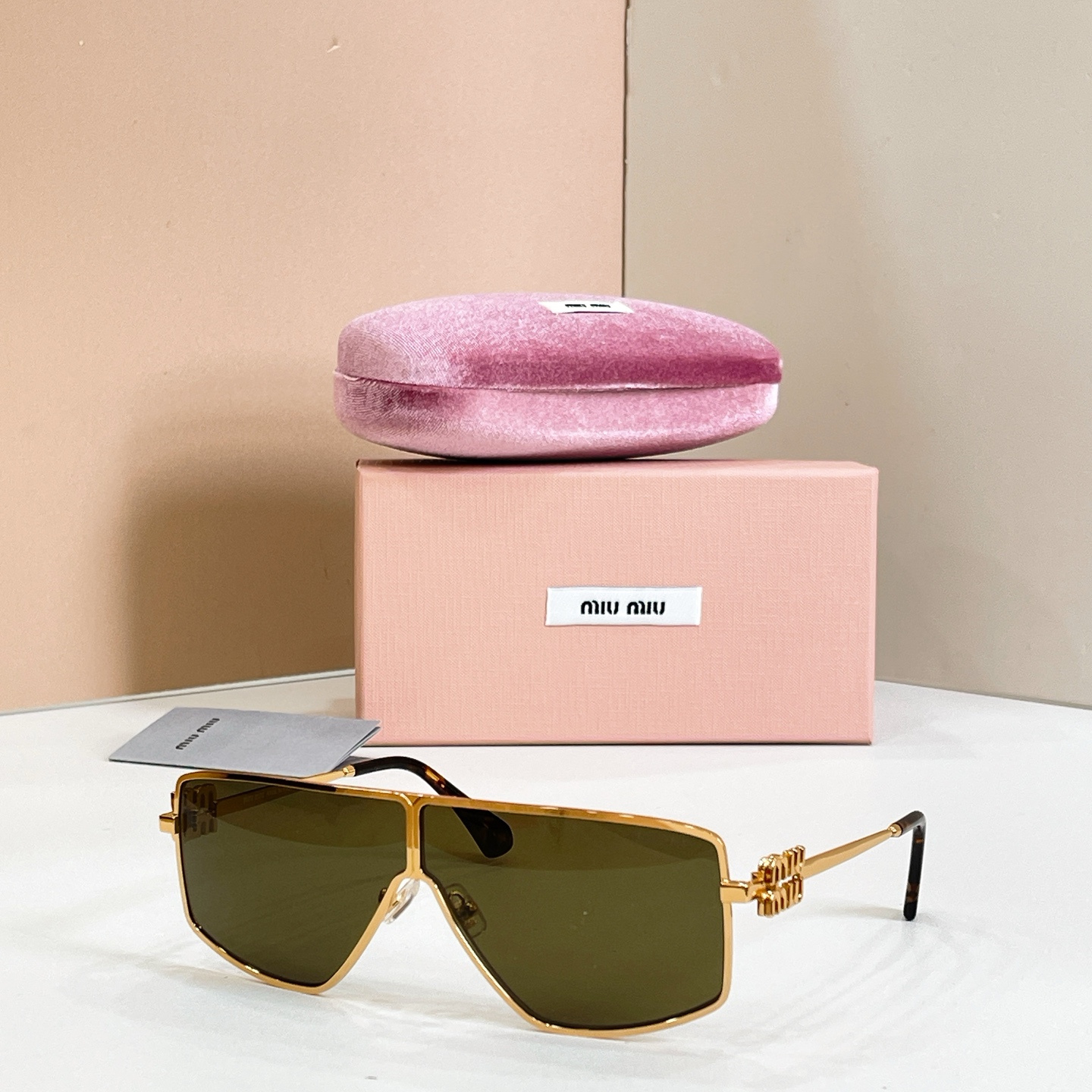 Miu Miu MIU M*