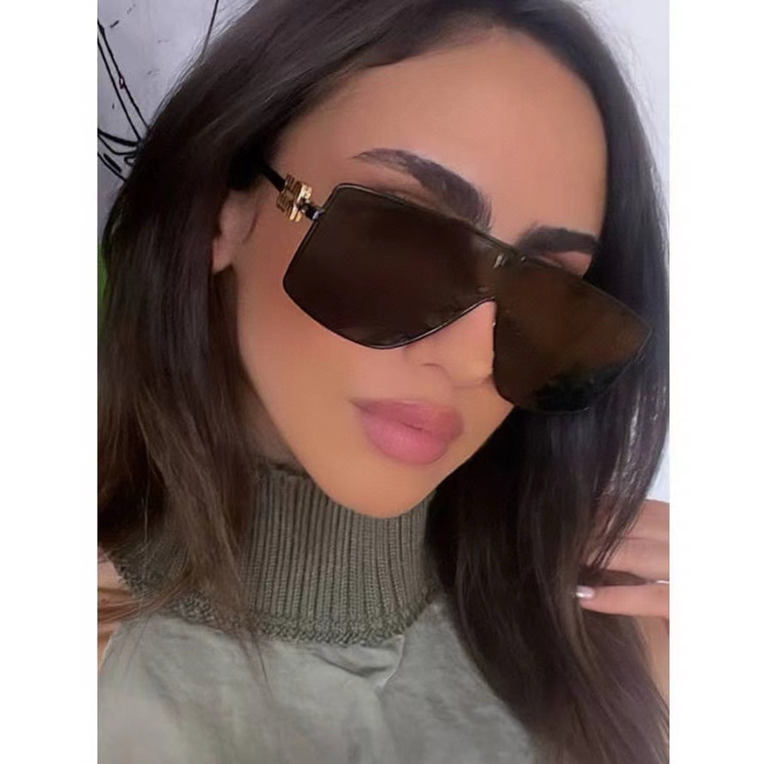 Miu Miu MIU M*