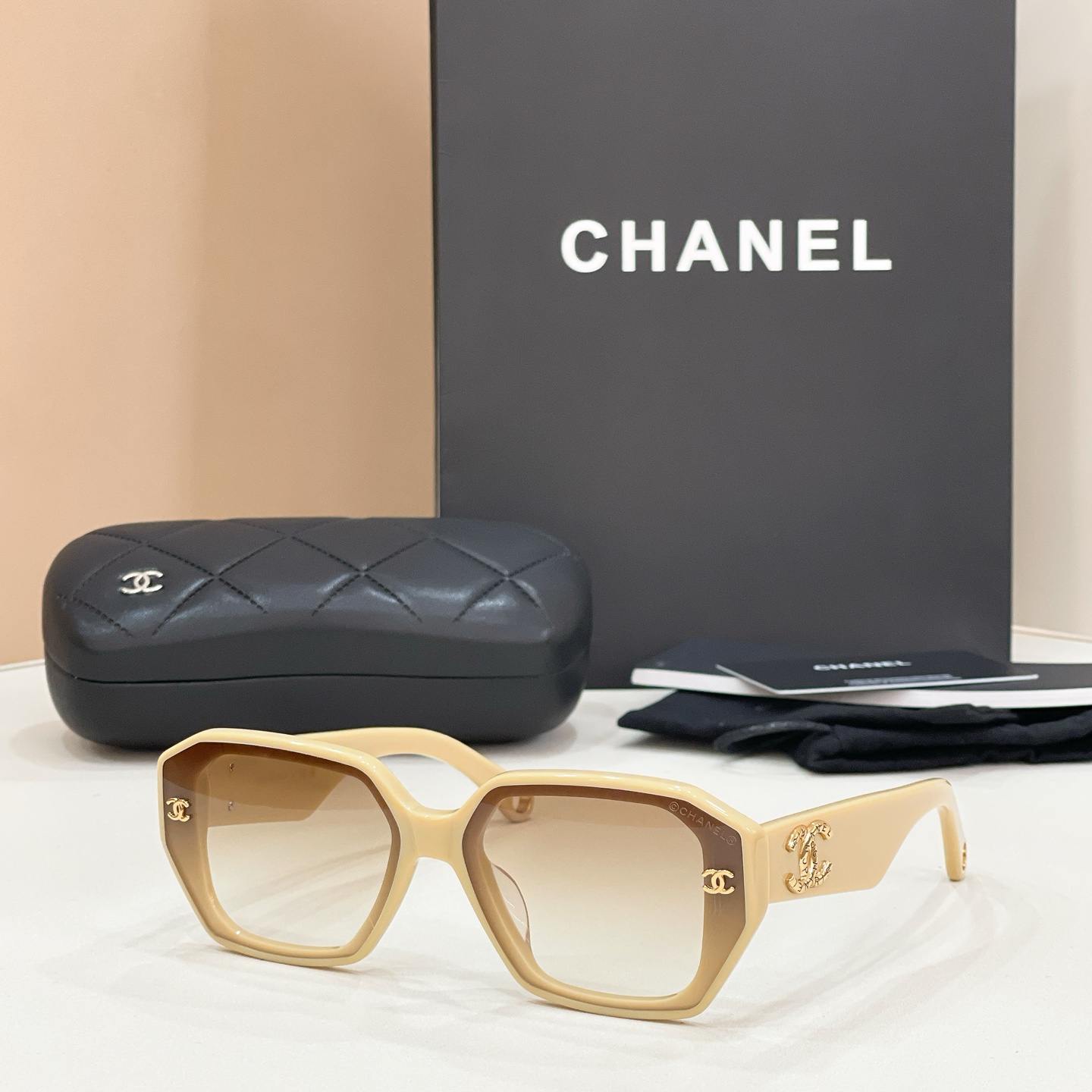 Chanel CHANE*