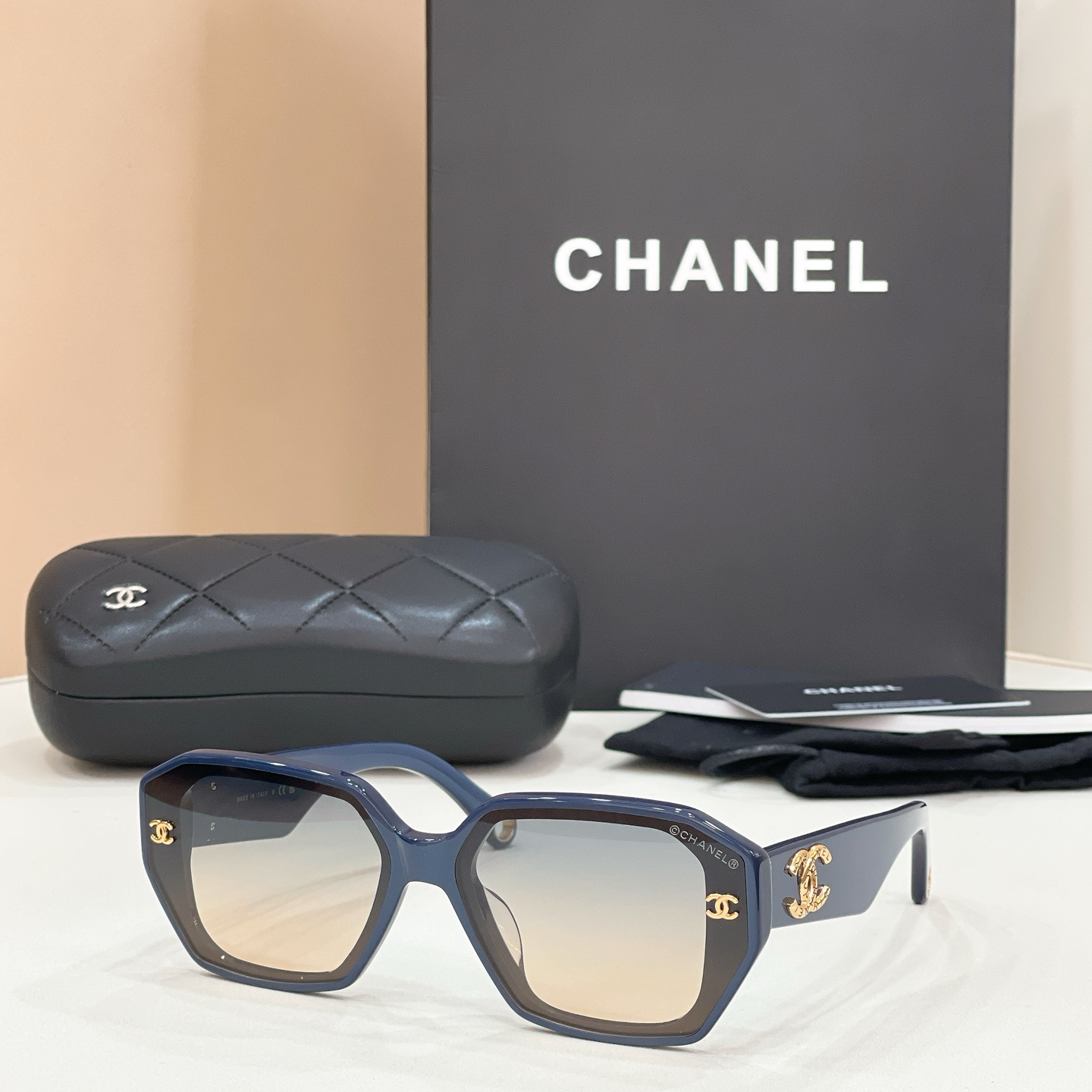Chanel CHANE*