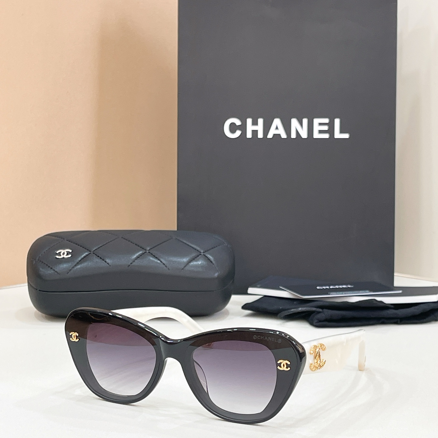 Chanel CHANE*