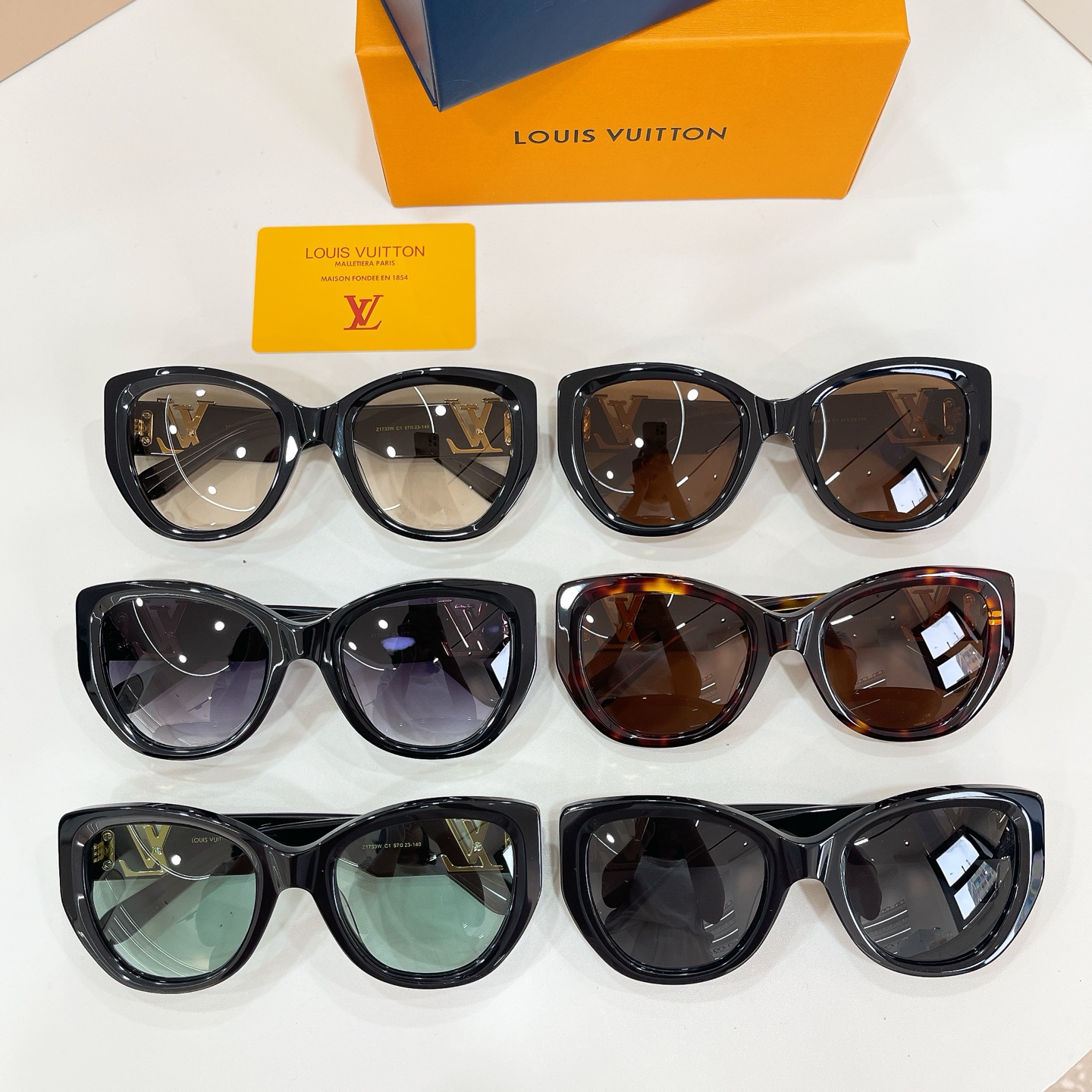 Louis Vuitton 13015073LOUIS VUITTO* MODEL：Z1733W SIZE：57口23-140