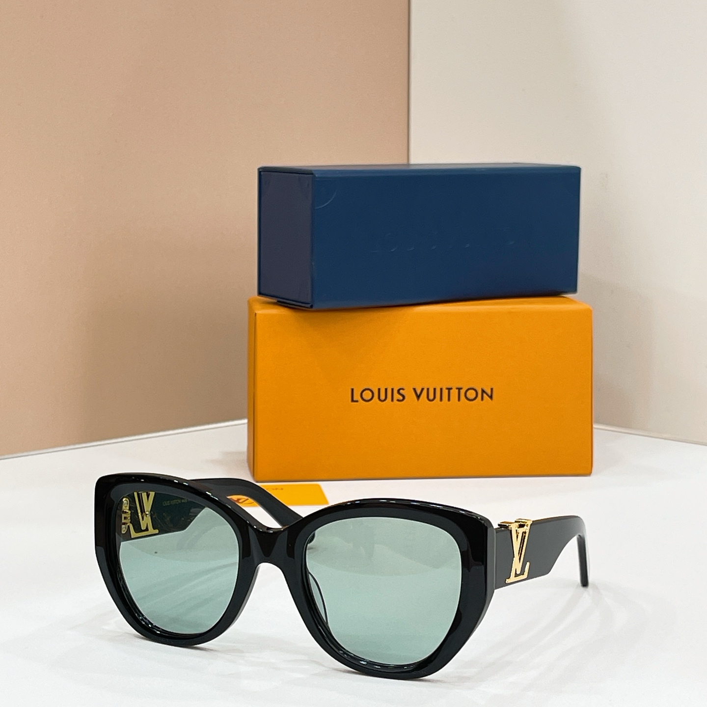 Louis Vuitton 13015073LOUIS VUITTO* MODEL：Z1733W SIZE：57口23-140