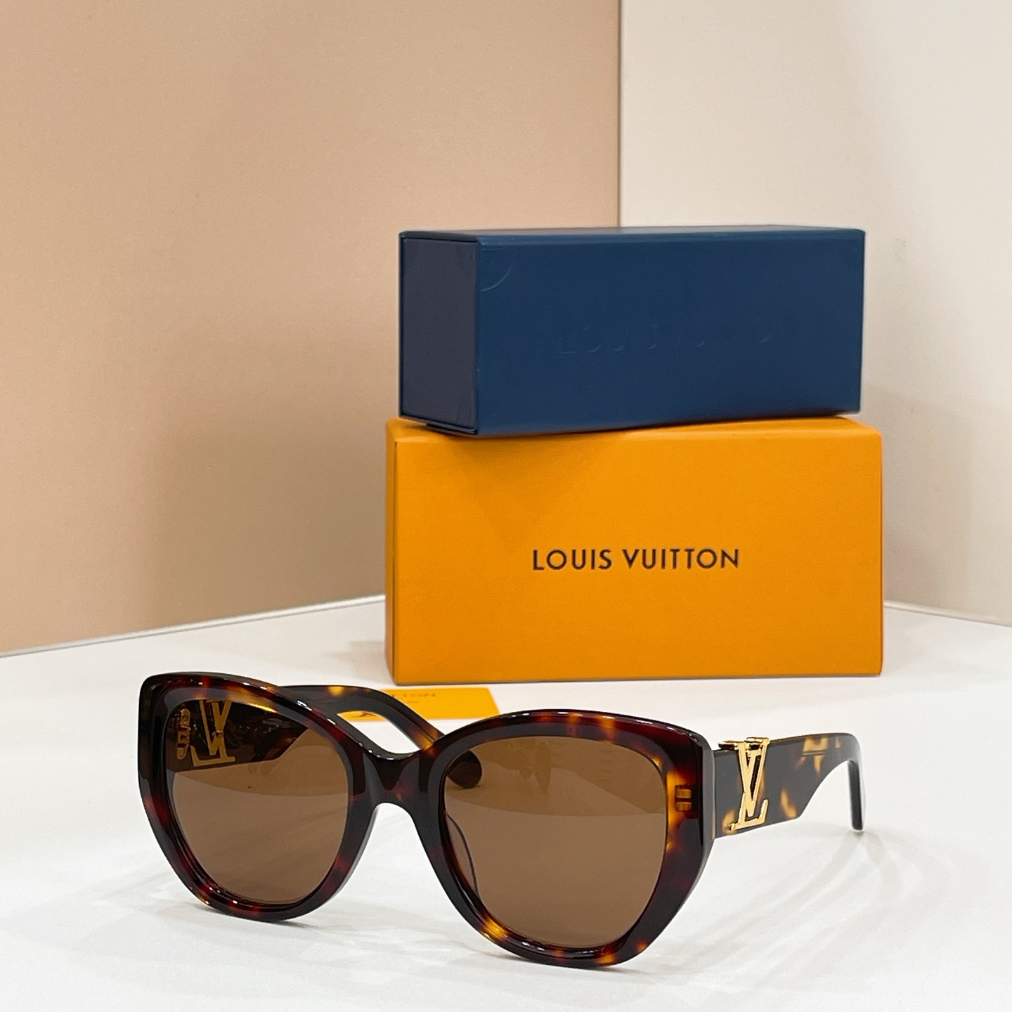 Louis Vuitton 13015073LOUIS VUITTO* MODEL：Z1733W SIZE：57口23-140