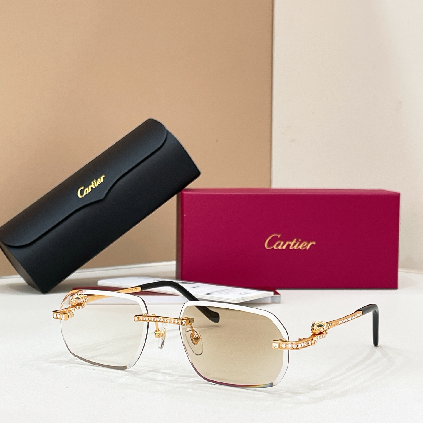 Cartier Cartie* MODEL：CT0727S SIZE:143 太阳镜，变色片