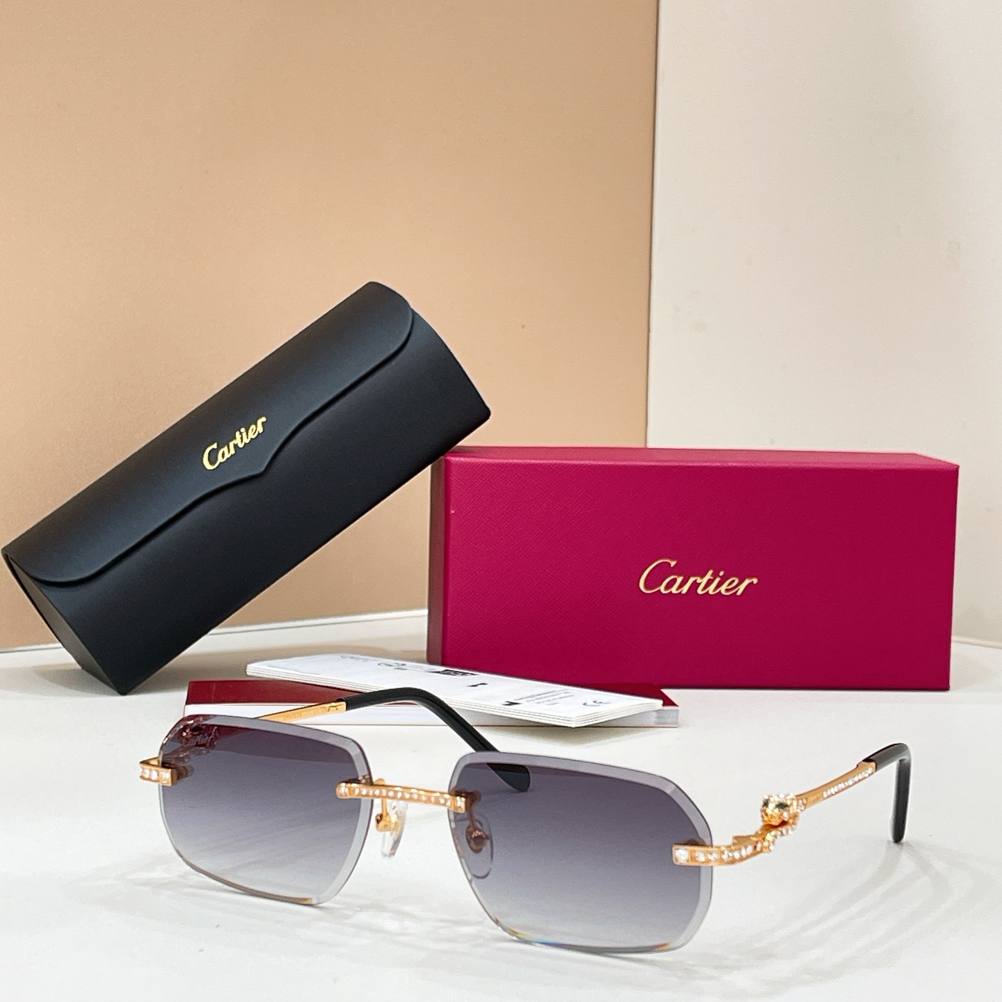 Cartier Cartie* MODEL：CT0727S SIZE:143 太阳镜，变色片
