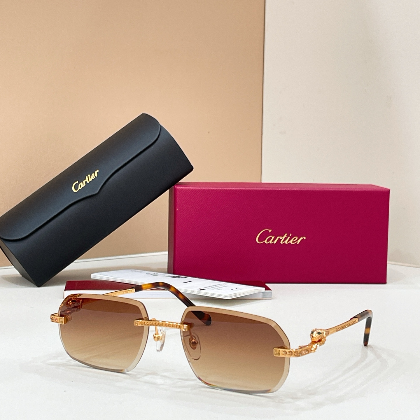 Cartier Cartie* MODEL：CT0727S SIZE:143 太阳镜，变色片