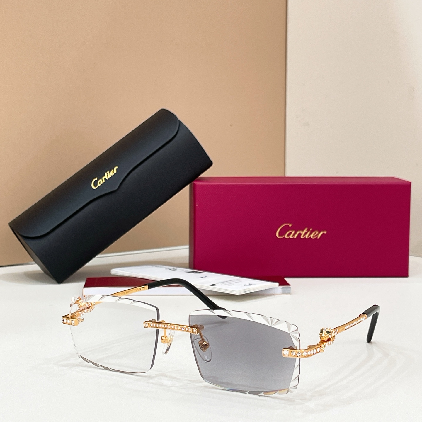 Cartier Cartie* MODEL：CT0724S SIZE:143 太阳镜，变色片