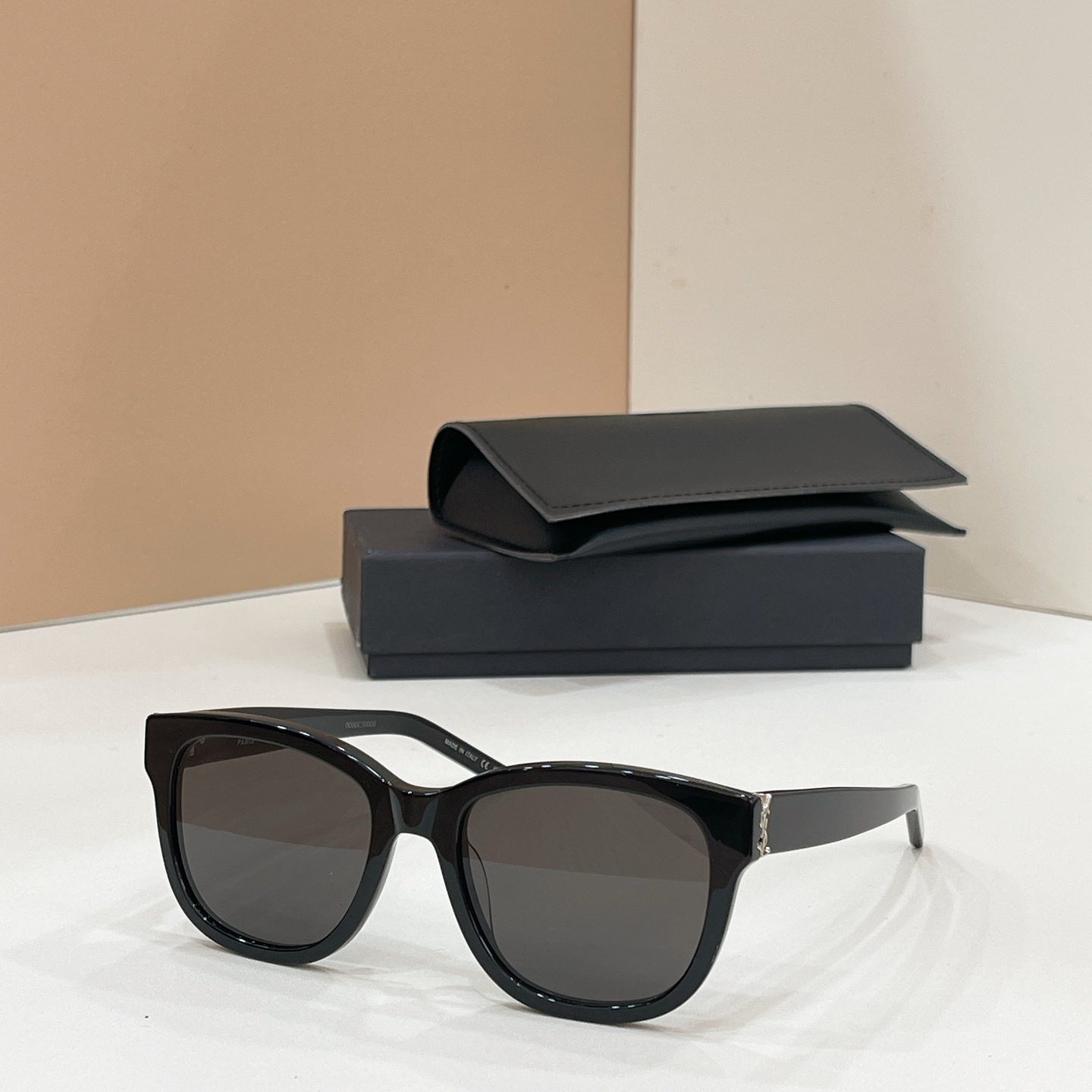 Saint Laurent 10013046Saint Laurent MODEL：SL M217 SIZE：52口20-140
