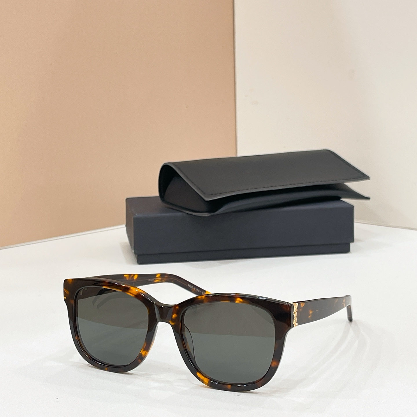 Saint Laurent 10013046Saint Laurent MODEL：SL M217 SIZE：52口20-140