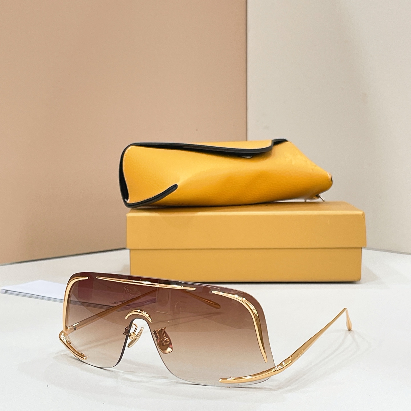Loewe LOEW*