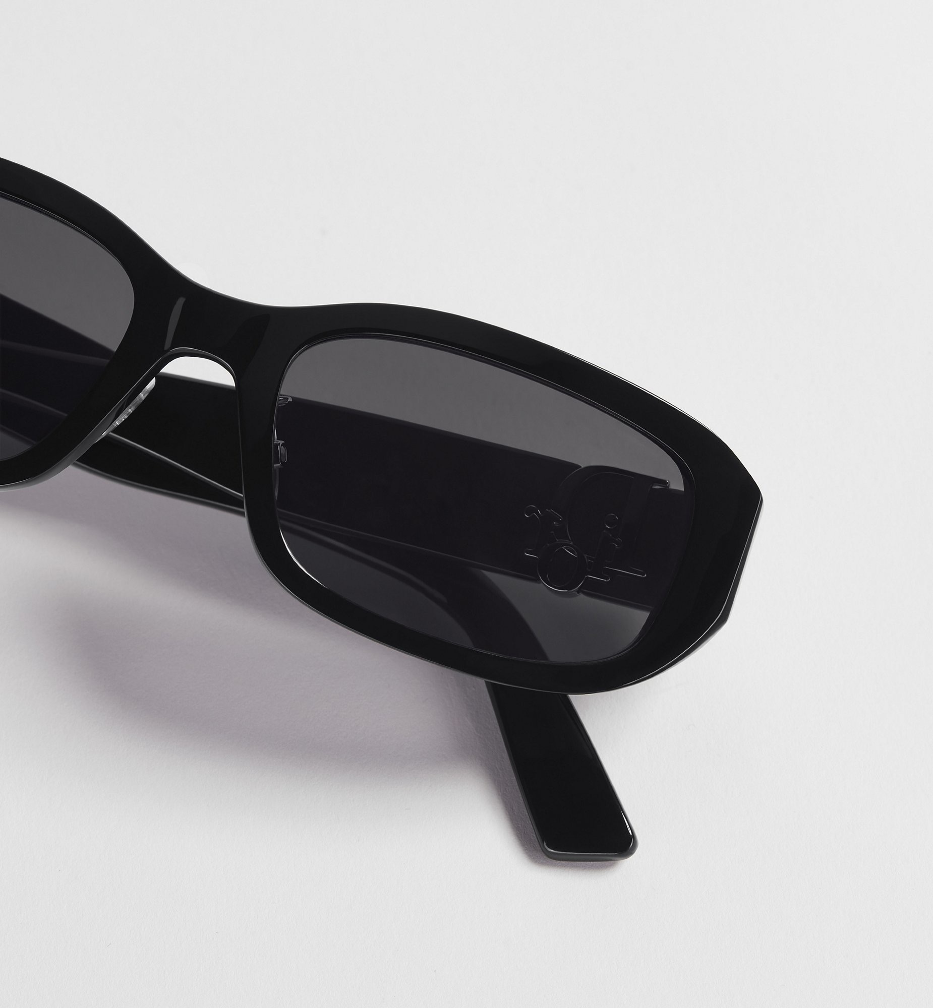 Dior DIO* MODEL：Dior Oblique R2F