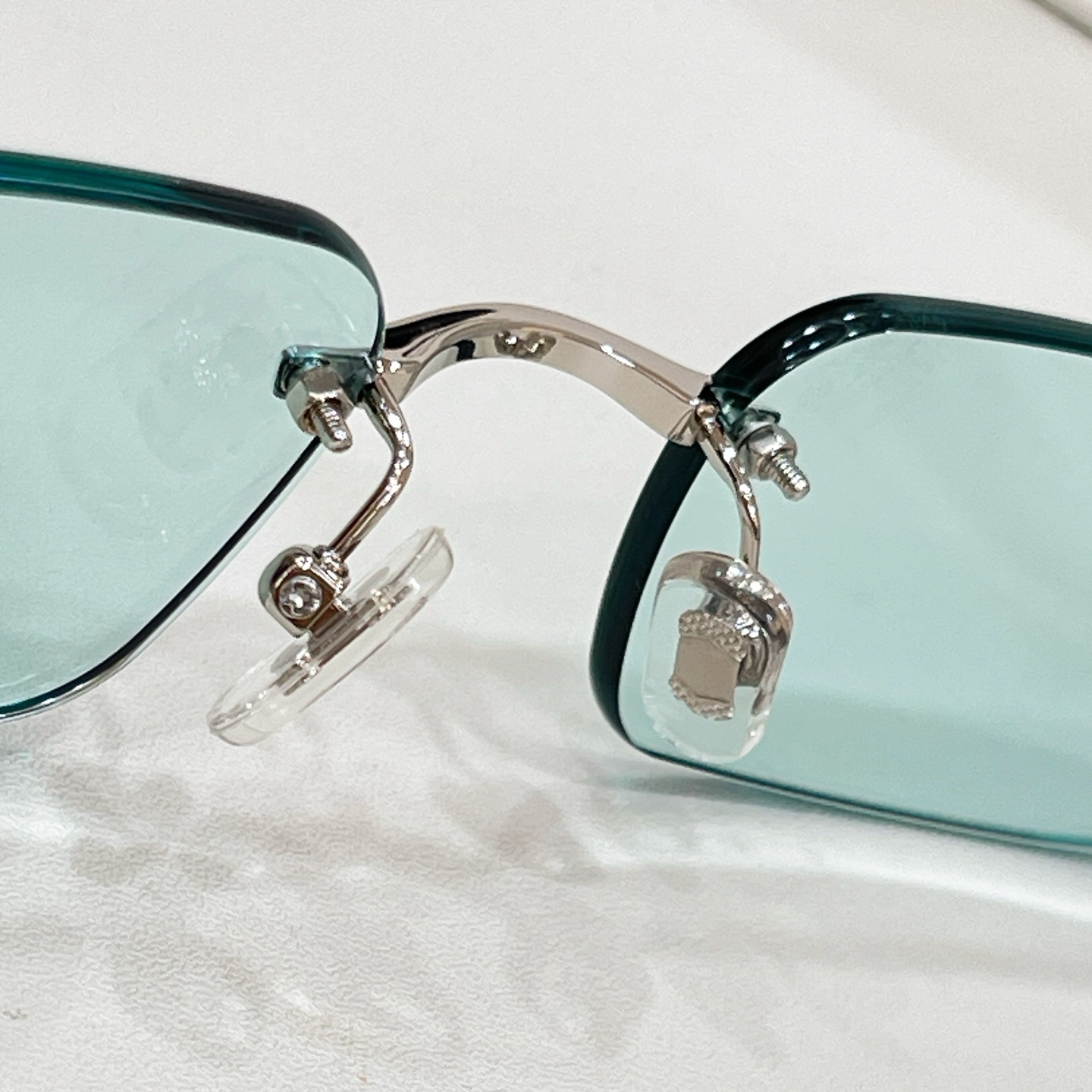 Gentle Monster Gentle Monster MODEL：GAMOT SIZE：56口18-140 高版本～～钛～～