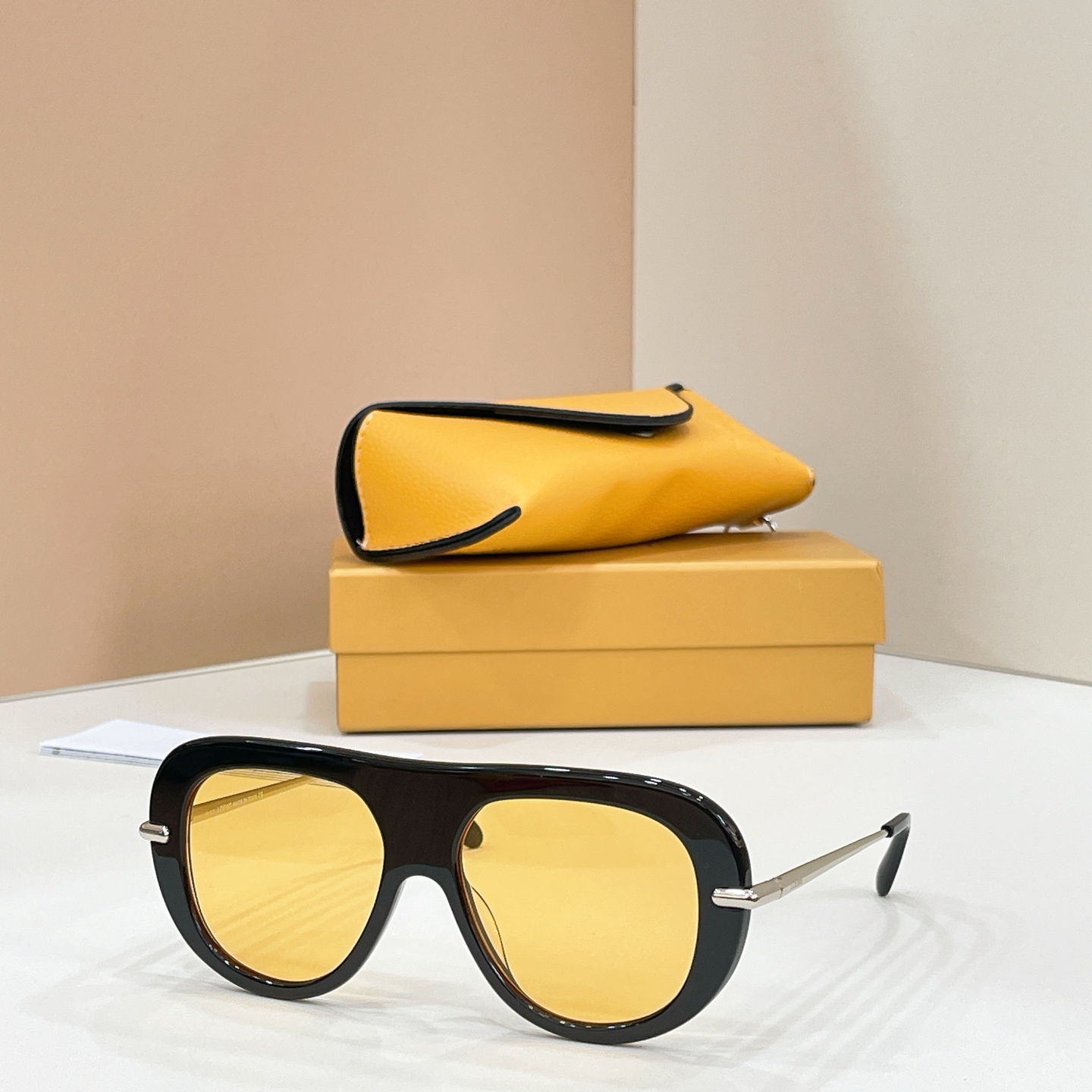 Loewe LOEW*