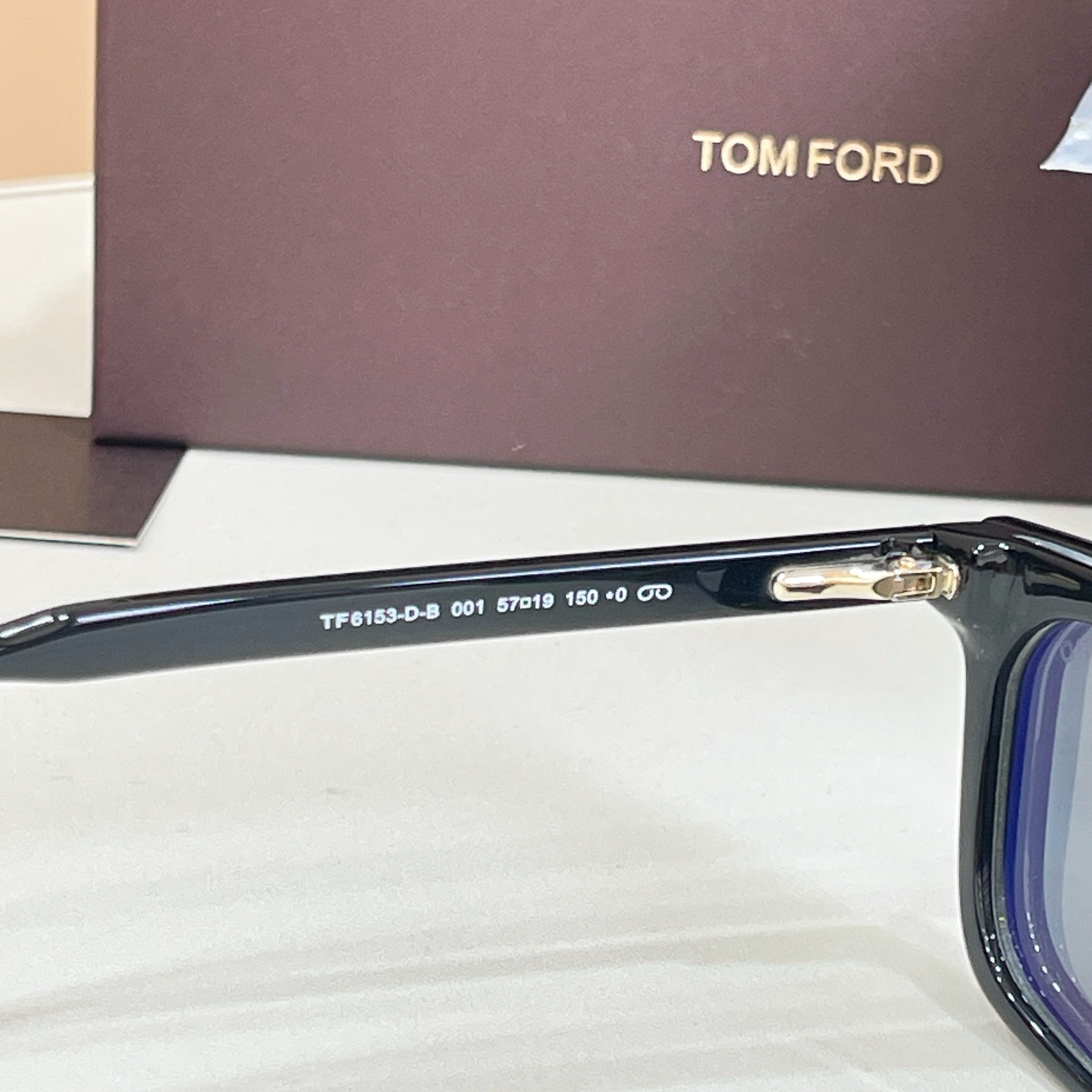 Tom Ford Tom Ford MODEL：TF6153-D-B SIZE：57口19-150 高版本～～挂片款～～