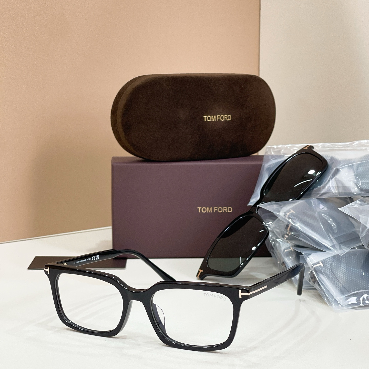 Tom Ford Tom Ford MODEL：TF6153-D-B SIZE：57口19-150 高版本～～挂片款～～