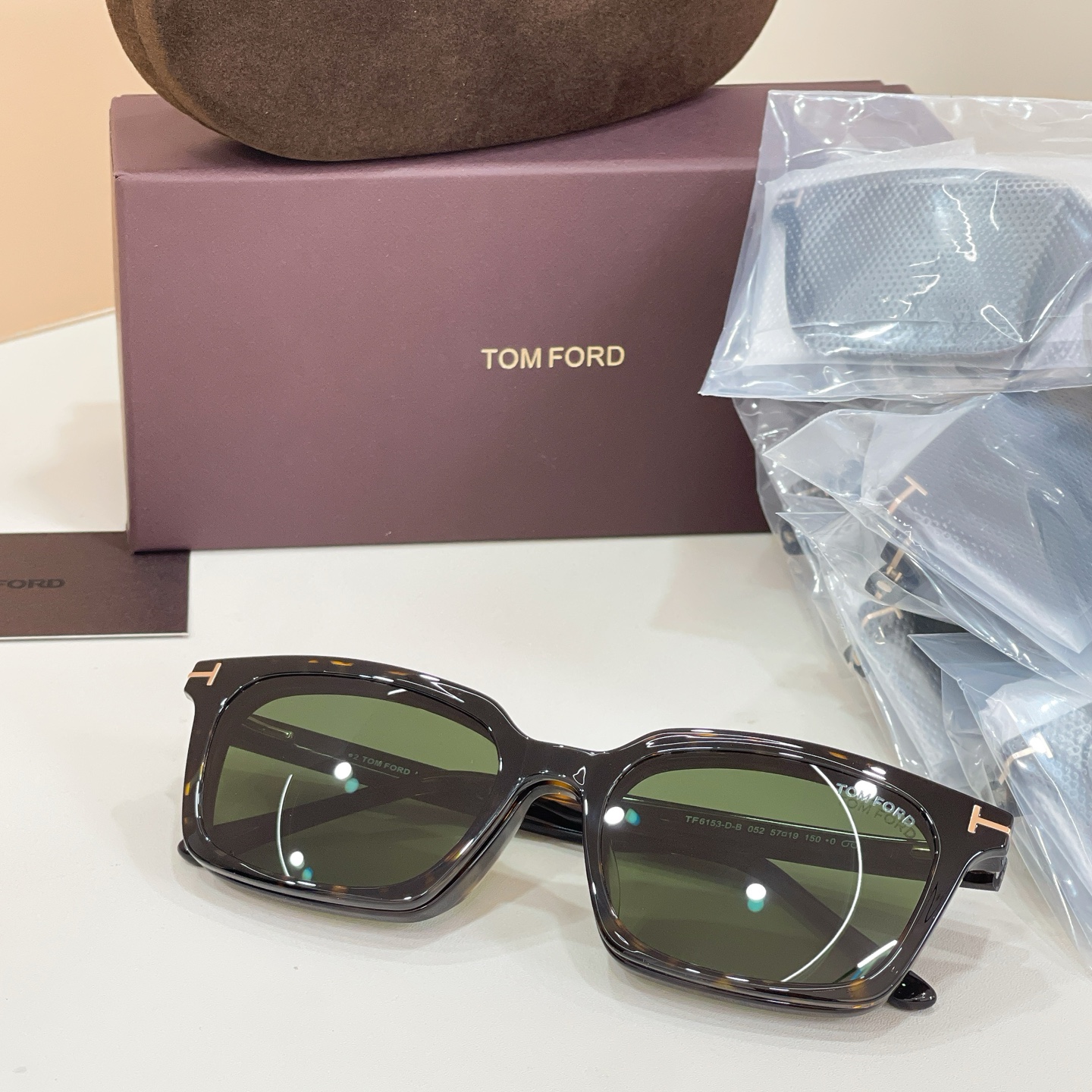 Tom Ford Tom Ford MODEL：TF6153-D-B SIZE：57口19-150 高版本～～挂片款～～