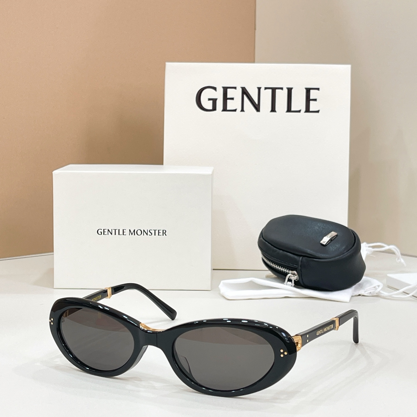 GENTLE MONSTE*🐼🐼🐼MODEL：LOLANG🐼🐼🐼SIZE：55口21-132🐼 🐼🐼折叠