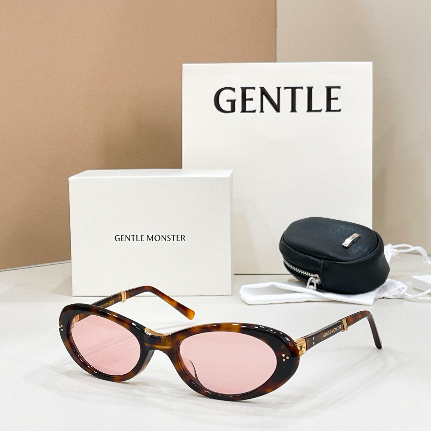 GENTLE MONSTE*🐼🐼🐼MODEL：LOLANG🐼🐼🐼SIZE：55口21-132🐼 🐼🐼折叠