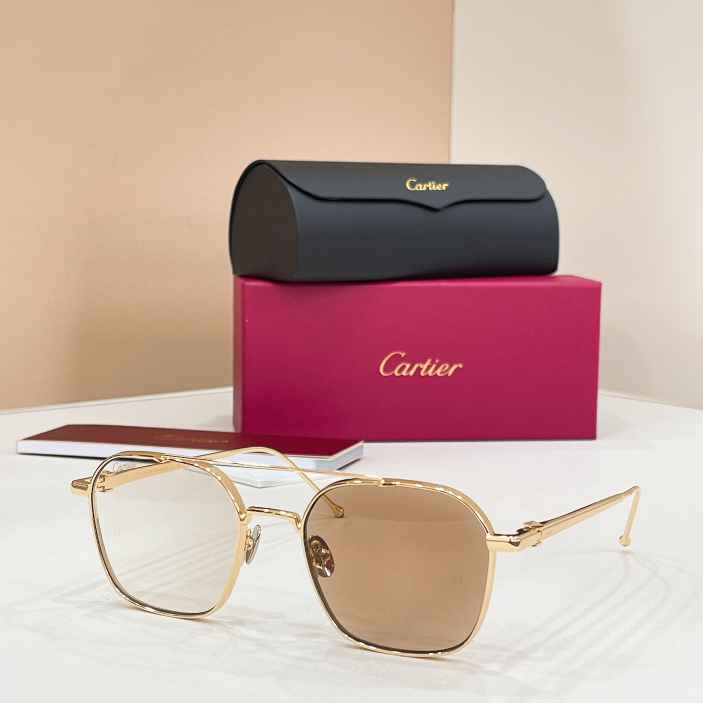 Cartier Cartie* MODEL：CT0618S SIZE:145 太阳镜16018076，变色片18020046
