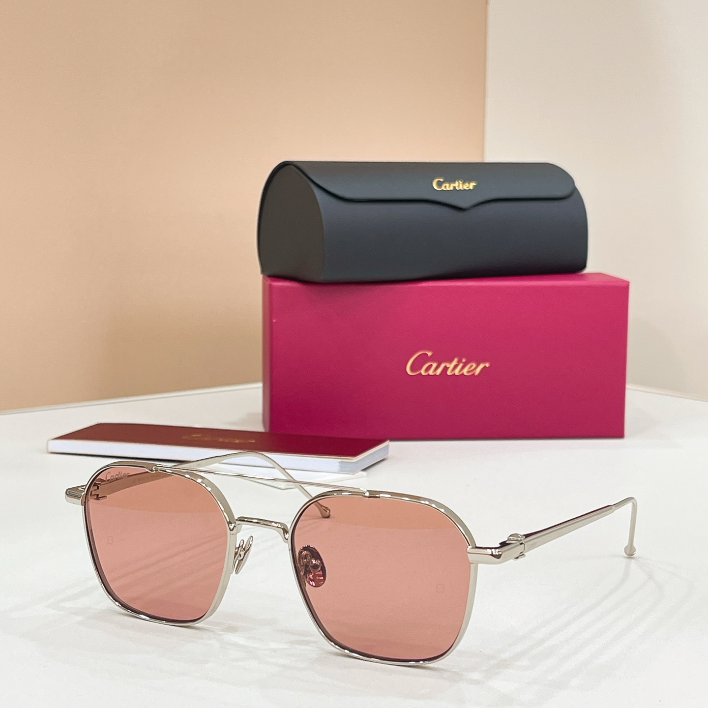 Cartier Cartie* MODEL：CT0618S SIZE:145 太阳镜16018076，变色片18020046