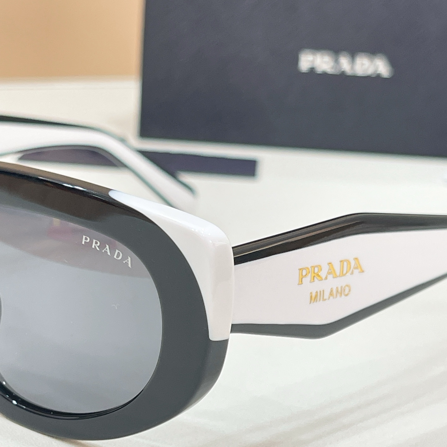 Prada 10012045PRAD* MODEL: SPR D02 SIZE：53口20-140