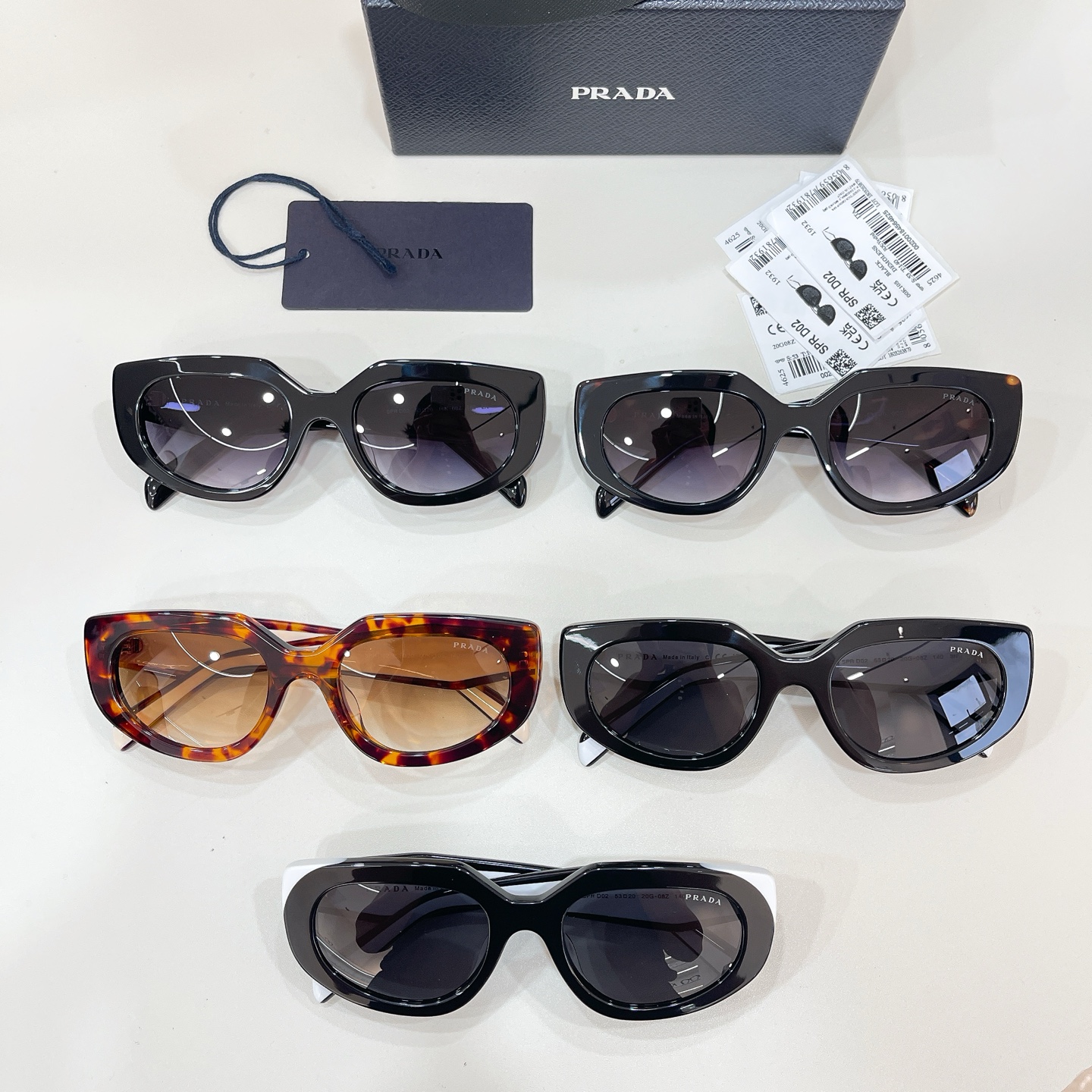 Prada 10012045PRAD* MODEL: SPR D02 SIZE：53口20-140