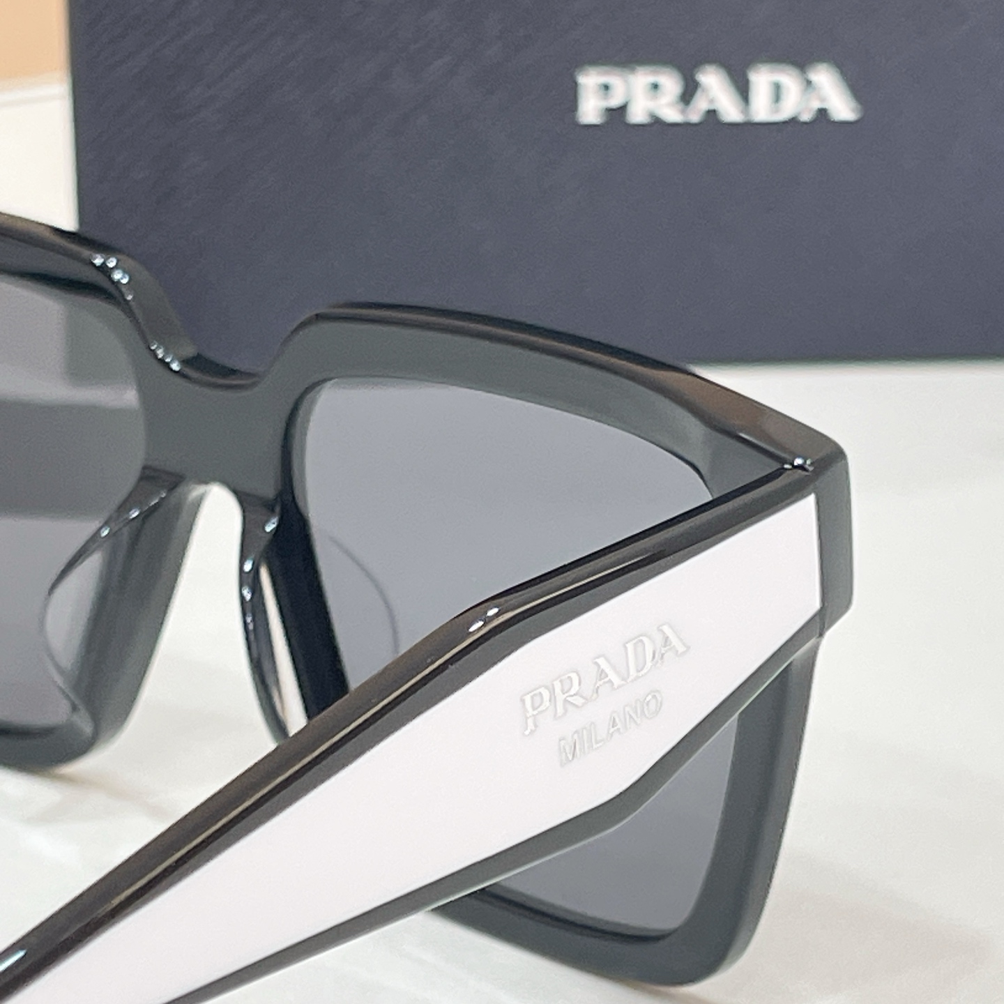 Prada 10013076PRAD* MODEL: SPR 24Z SIZE：56口16-140